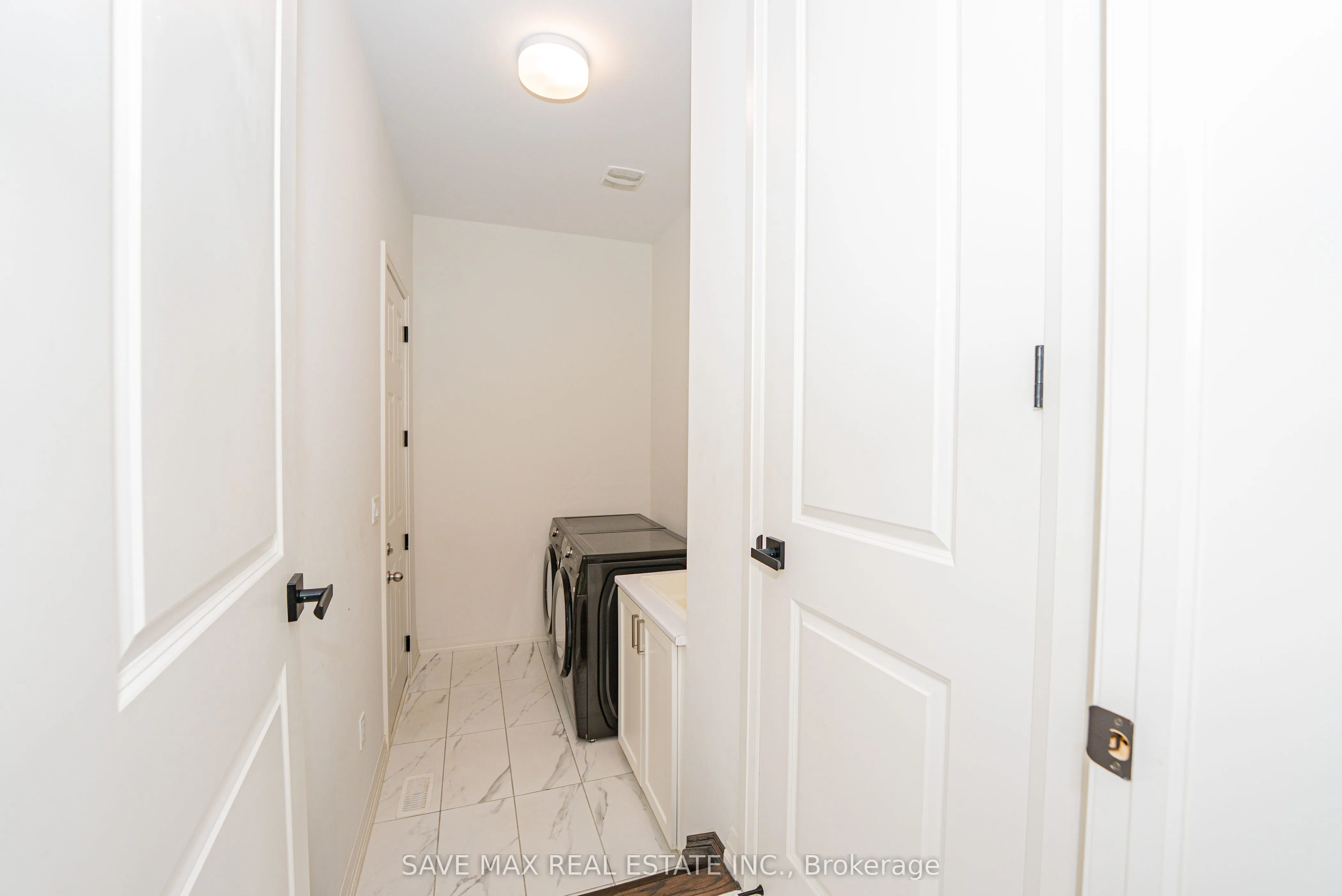 58 Sandhill Crescent