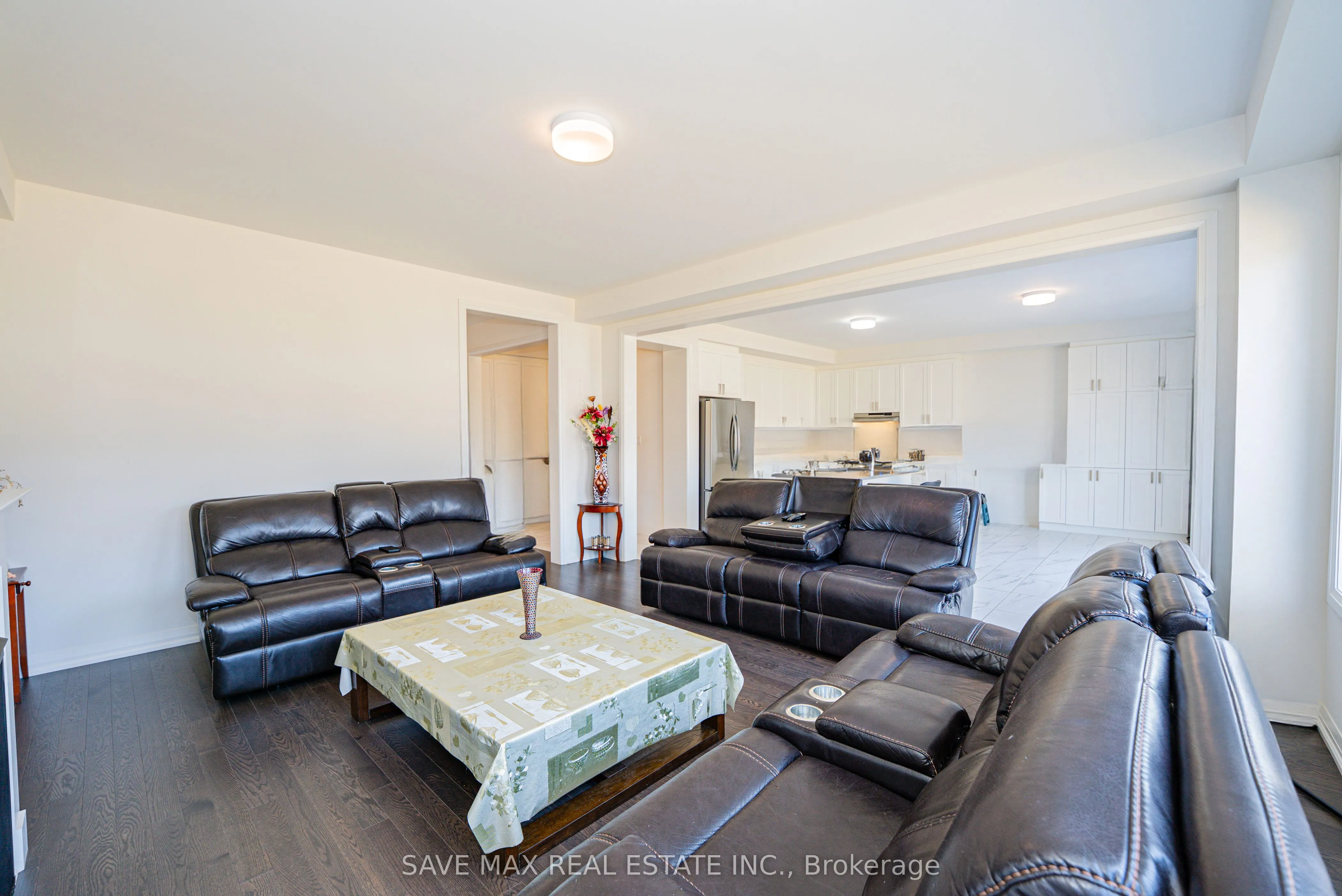 58 Sandhill Crescent