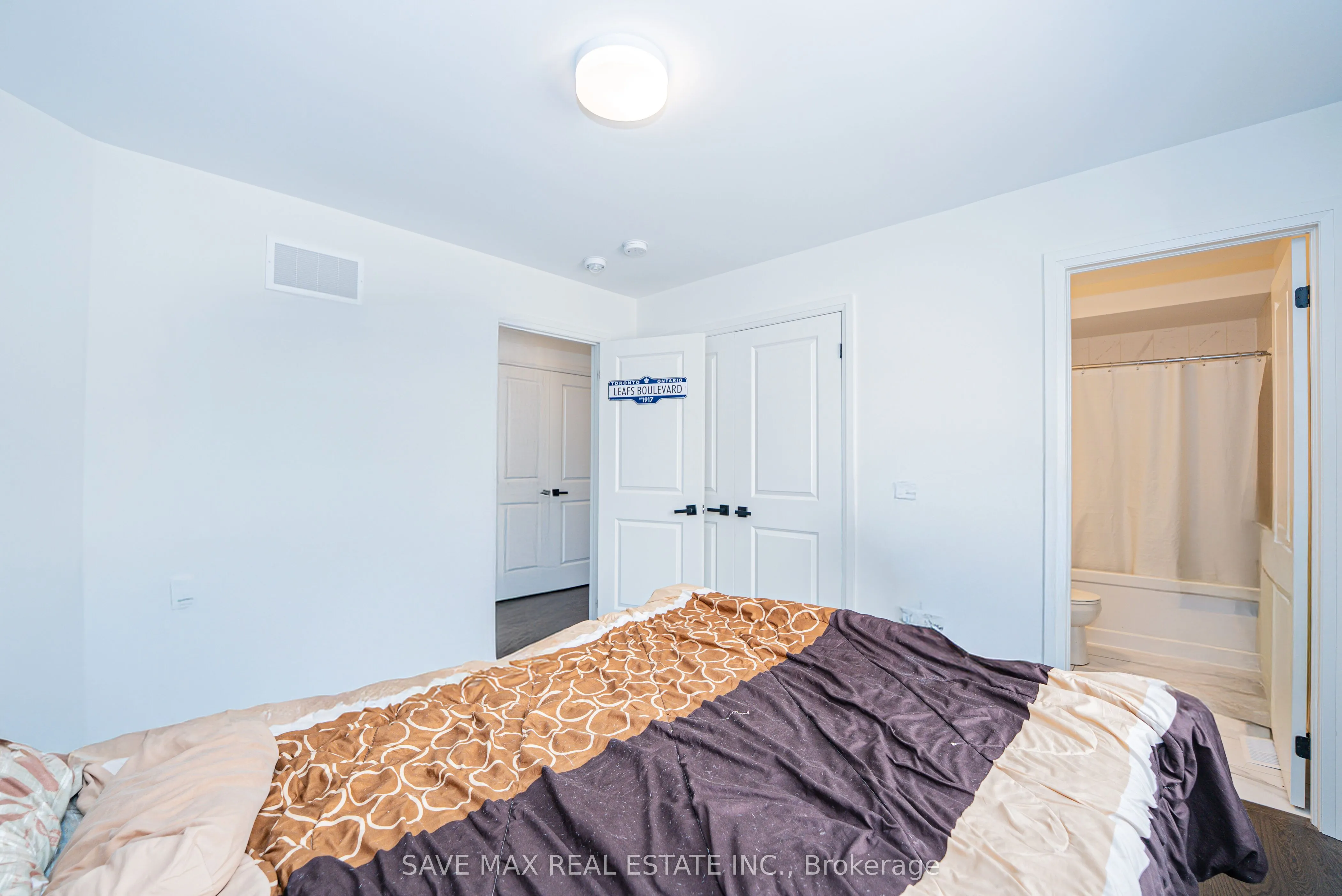 58 Sandhill Crescent