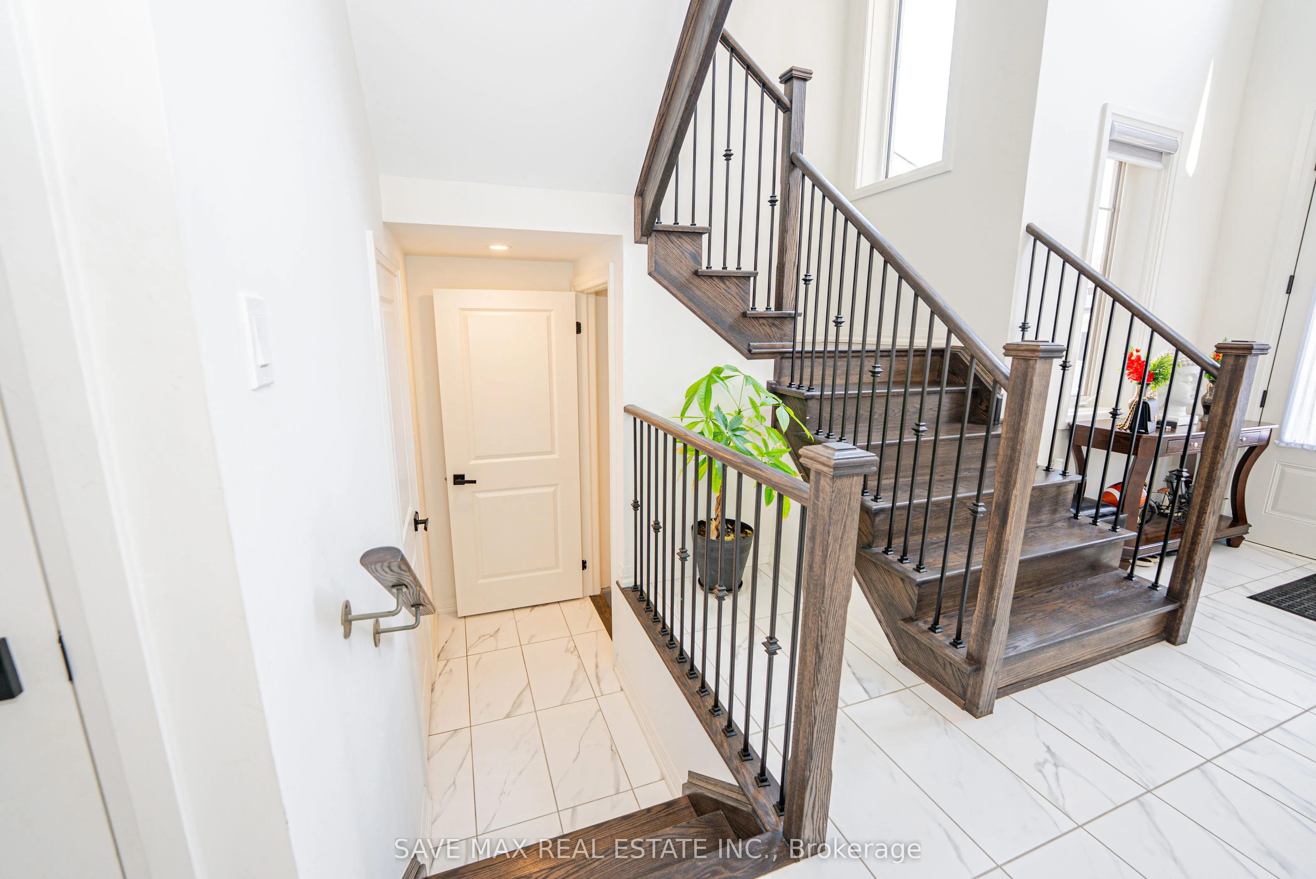 58 Sandhill Crescent