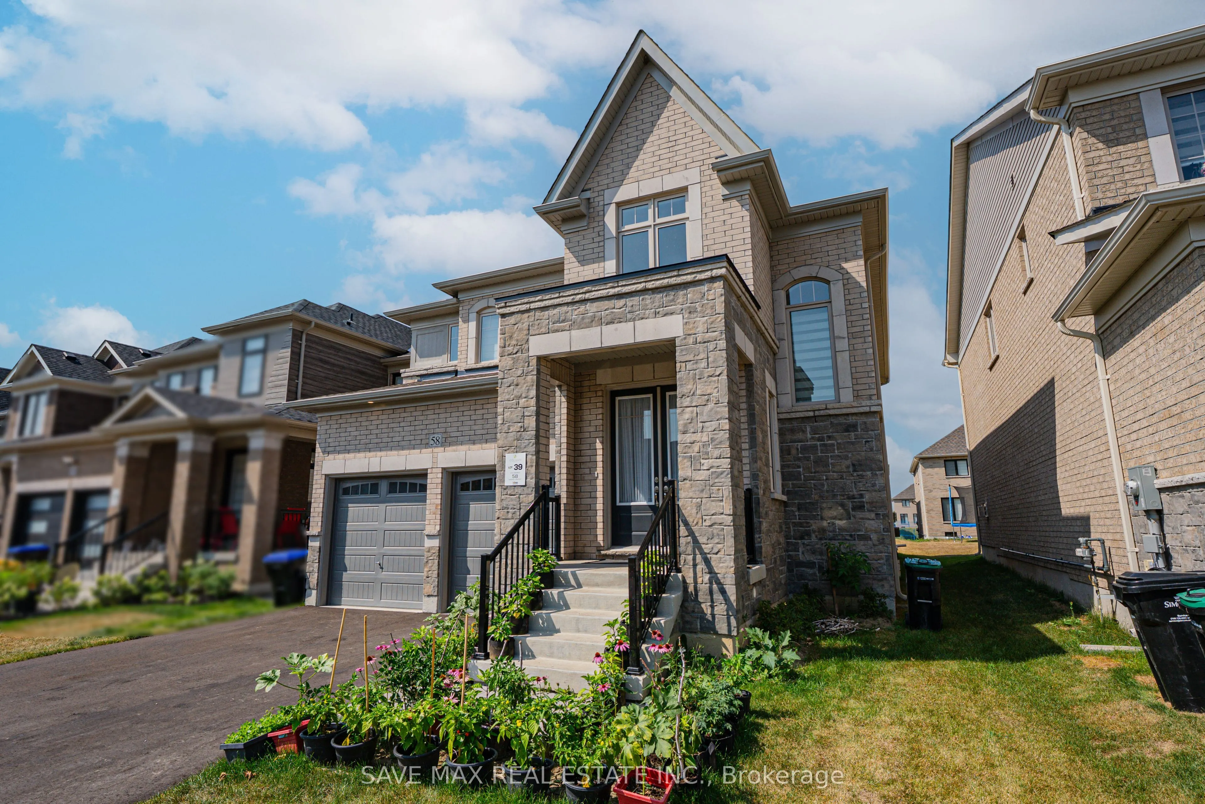 58 Sandhill Crescent