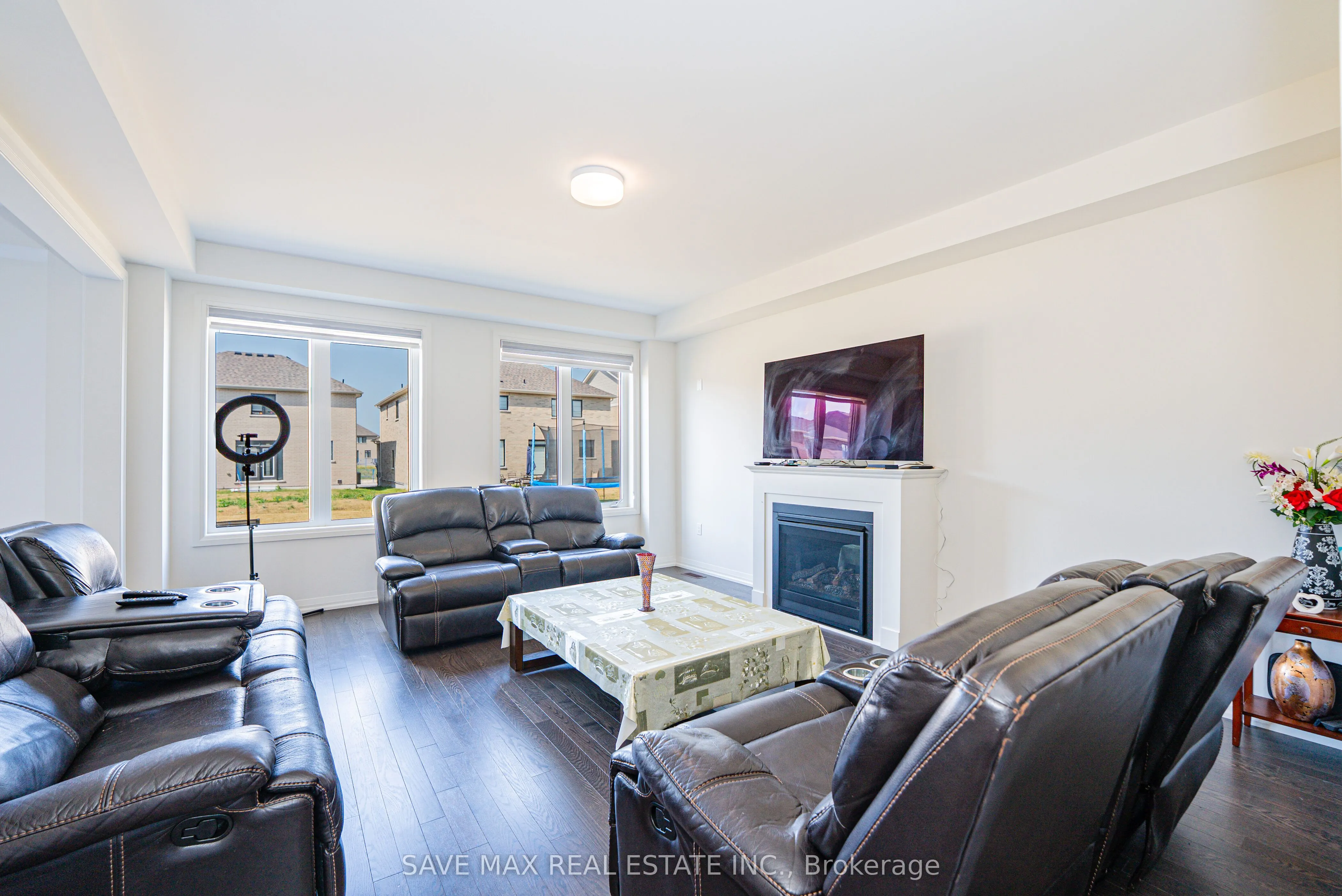 58 Sandhill Crescent