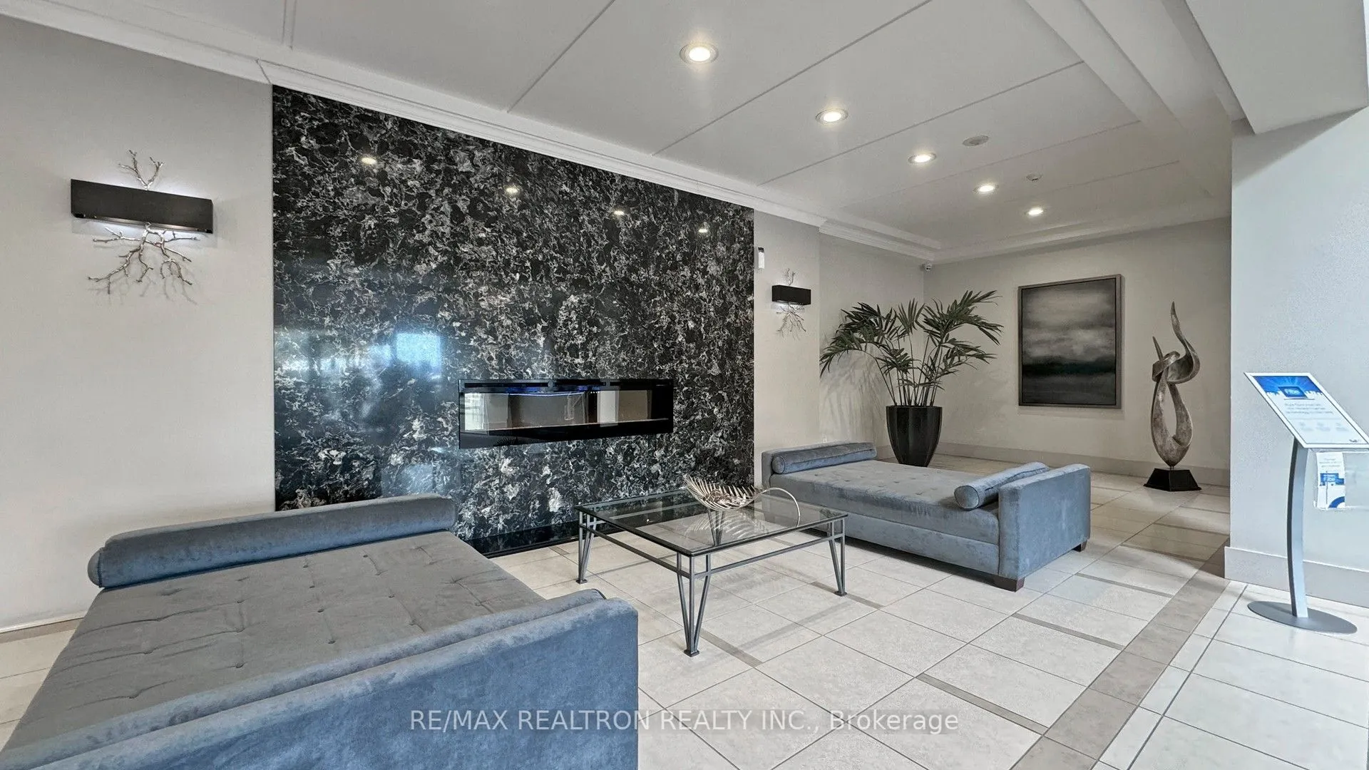 60 Disera Drive, #309