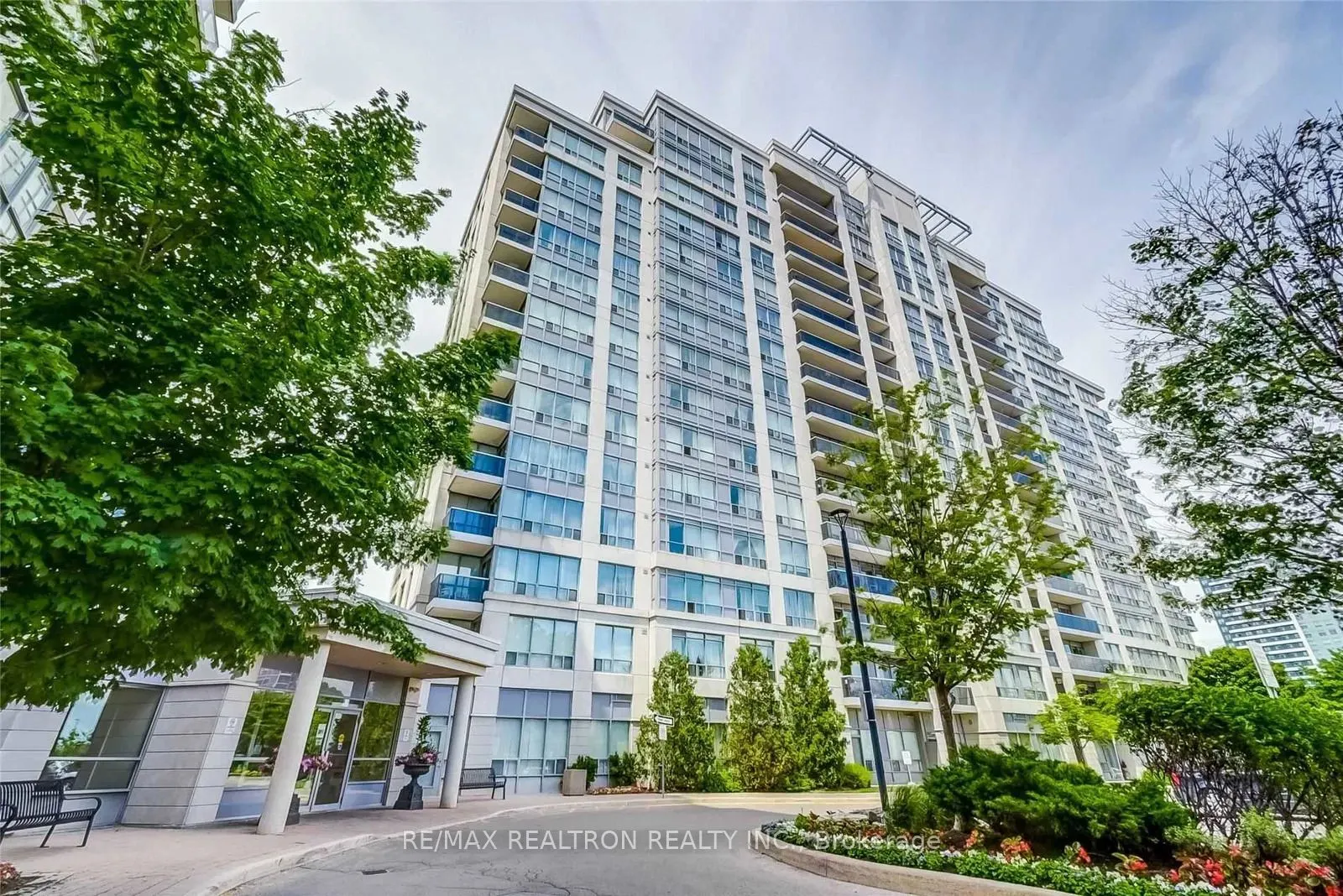60 Disera Drive, #309
