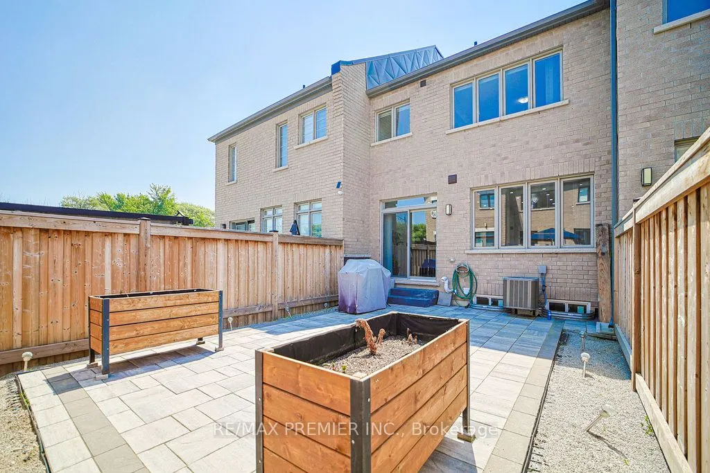 131 Landolfi Way