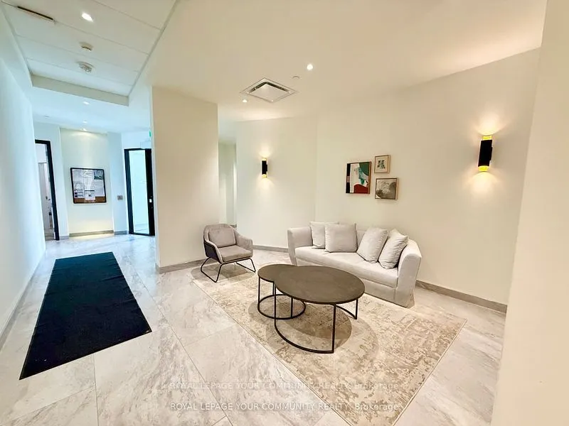 2 David Eyer Road, #421