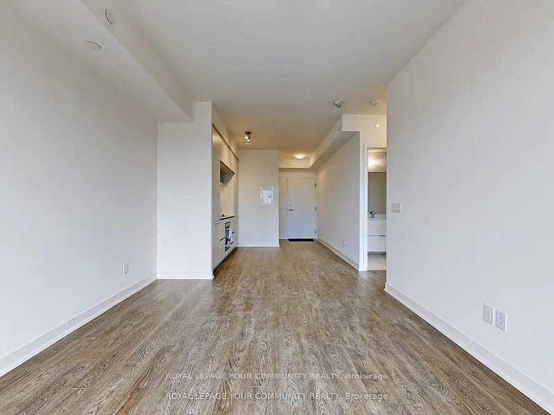 2 David Eyer Road, #421