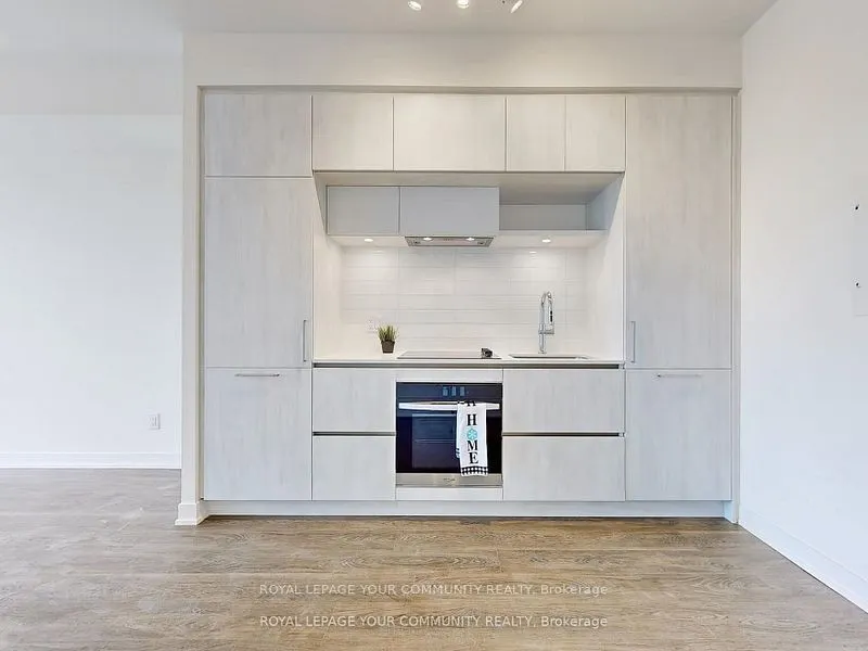 2 David Eyer Road, #421