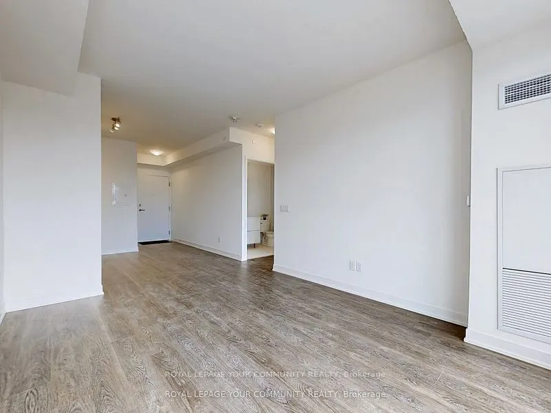 2 David Eyer Road, #421