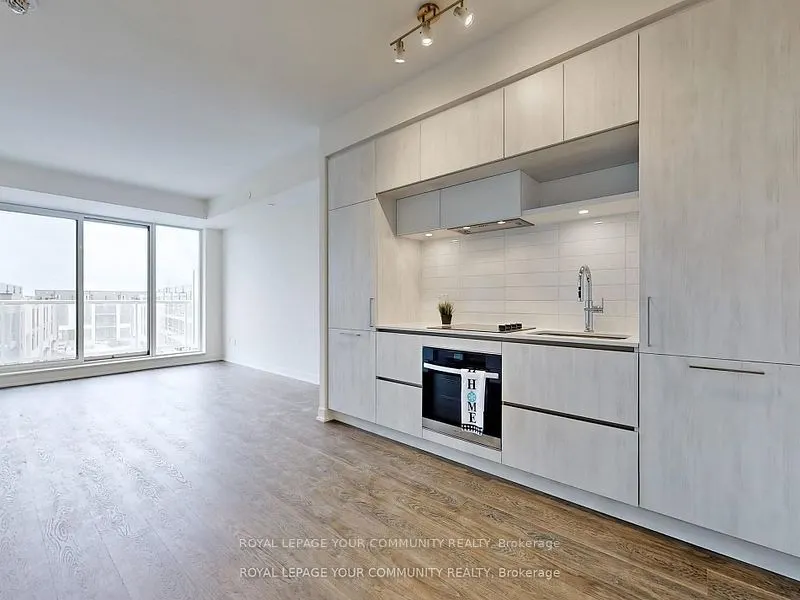 2 David Eyer Road, #421