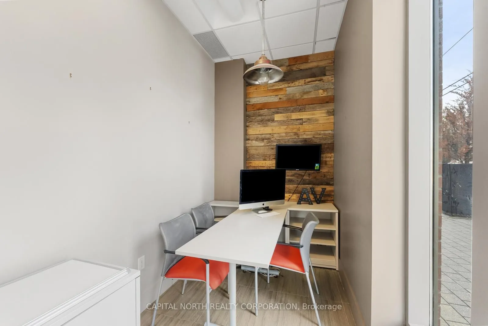 281 Woodbridge Avenue, #24