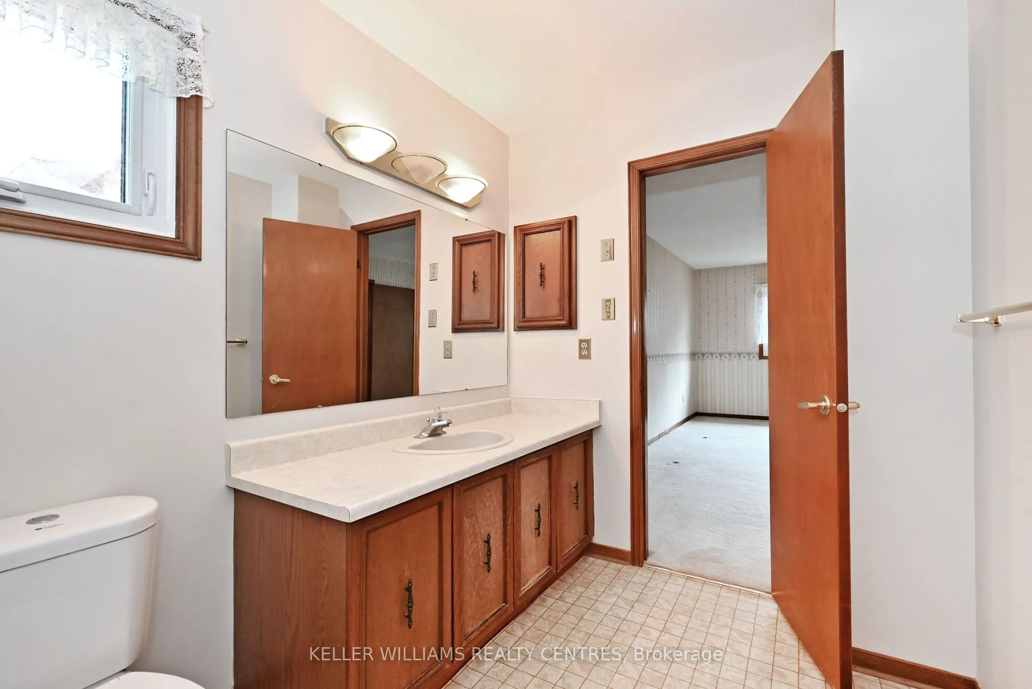 16 Lanewood Drive
