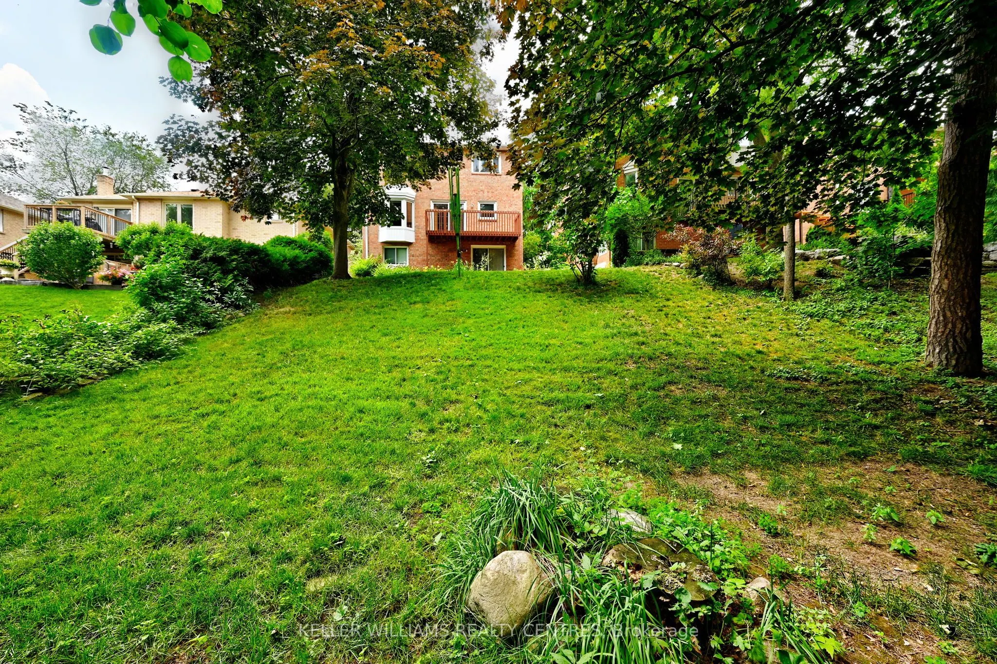 16 Lanewood Drive