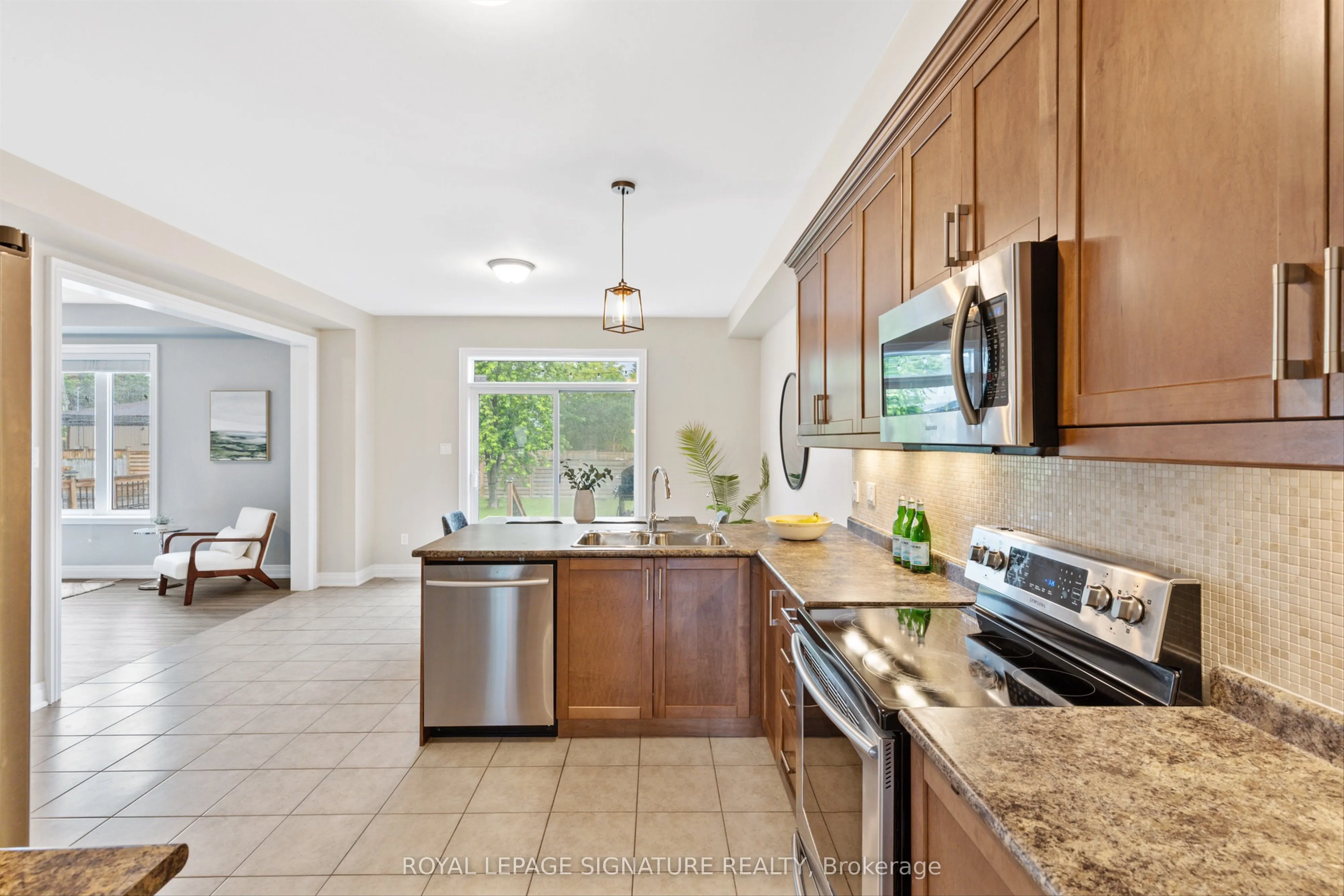 1668 Metro Road
