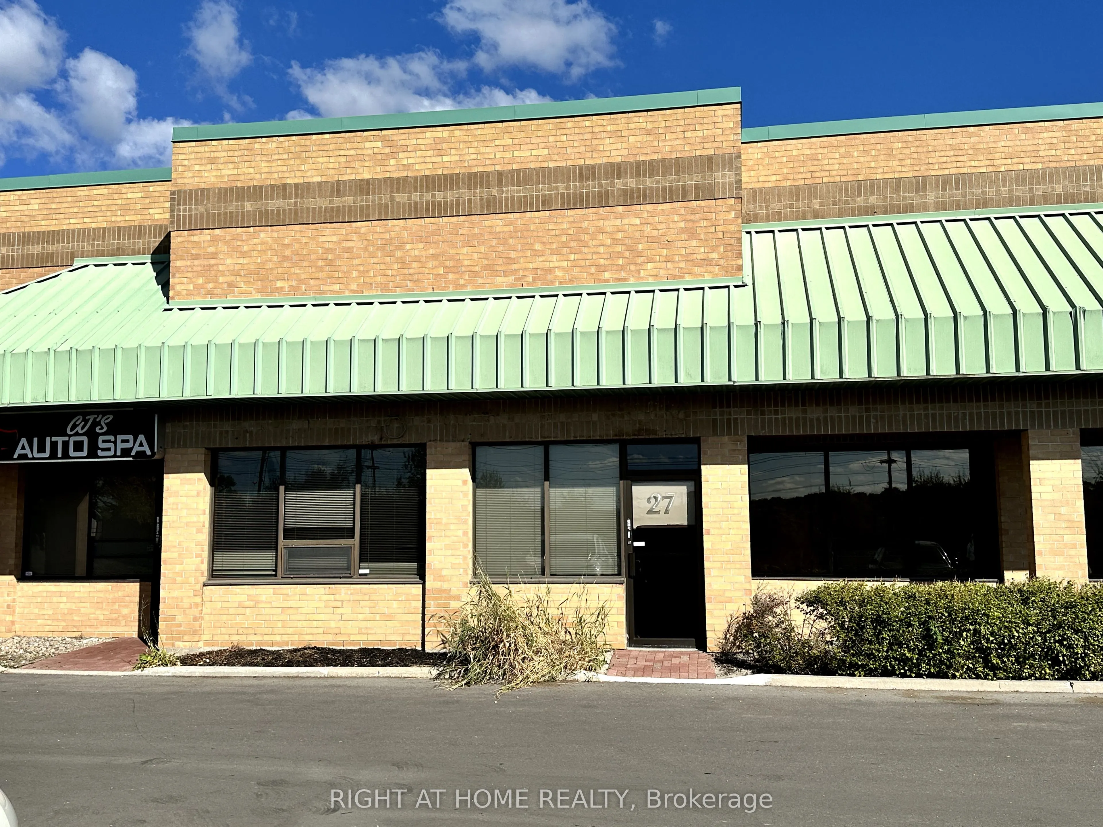 17075 Leslie Street, #27