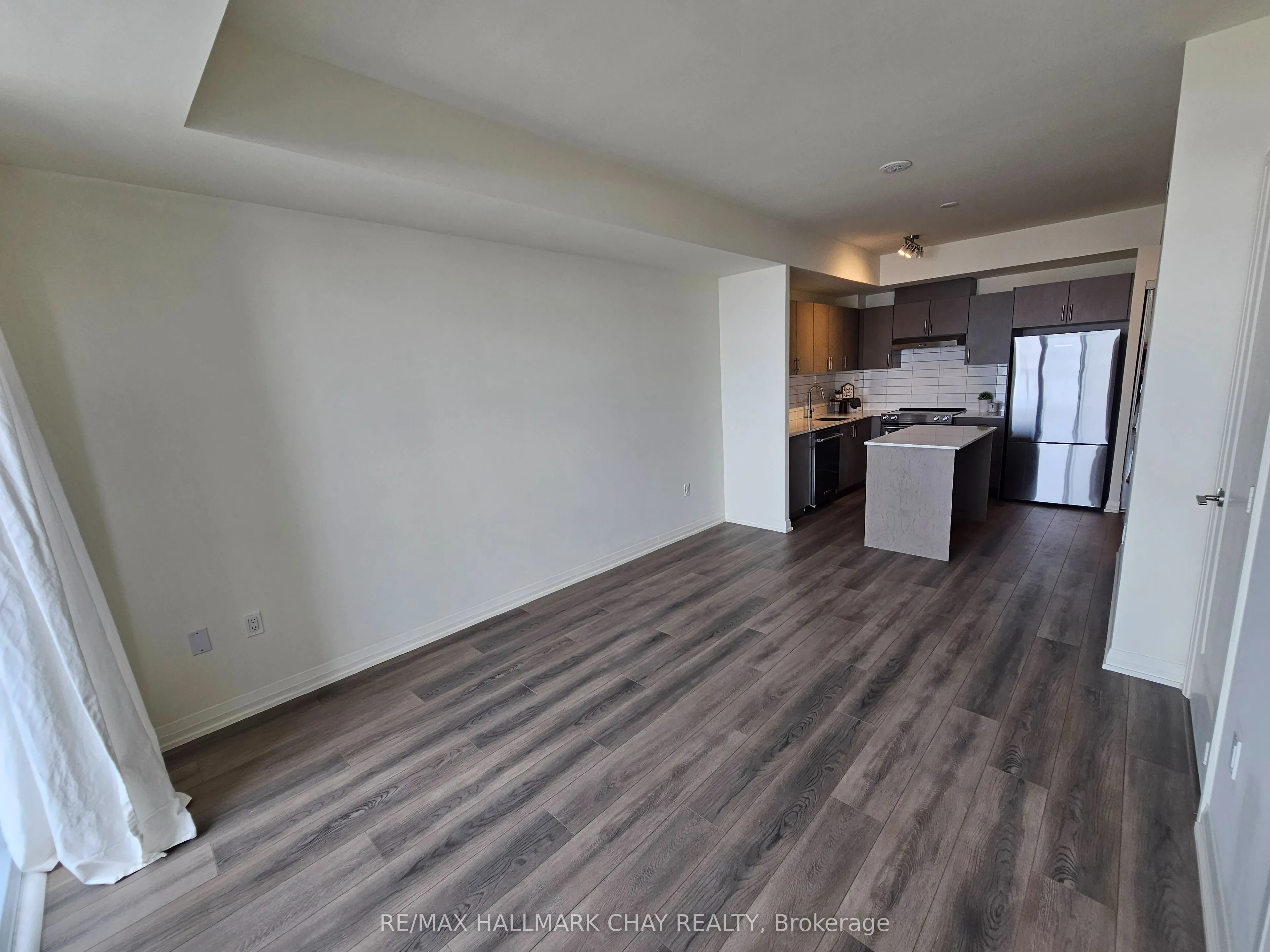 9000 Jane Street, #525