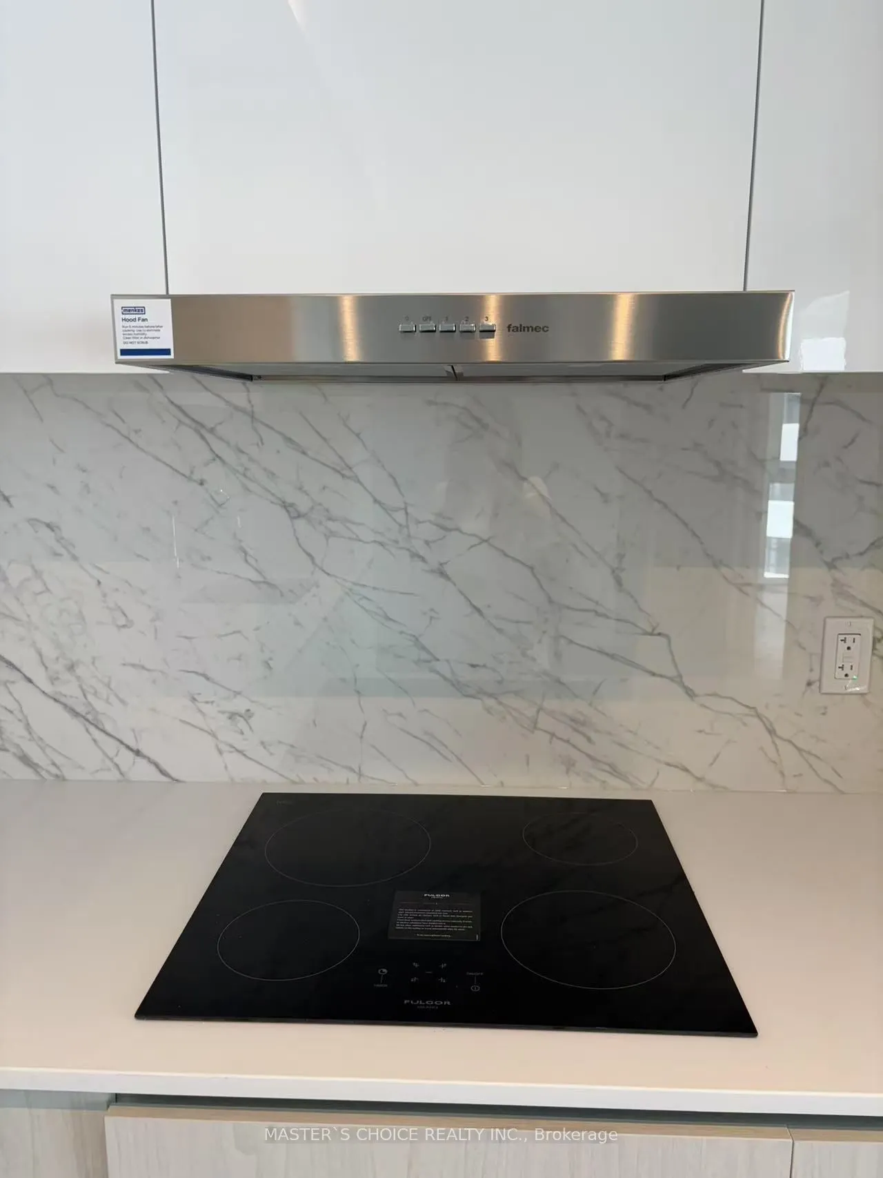 28 Interchange Way, #3303