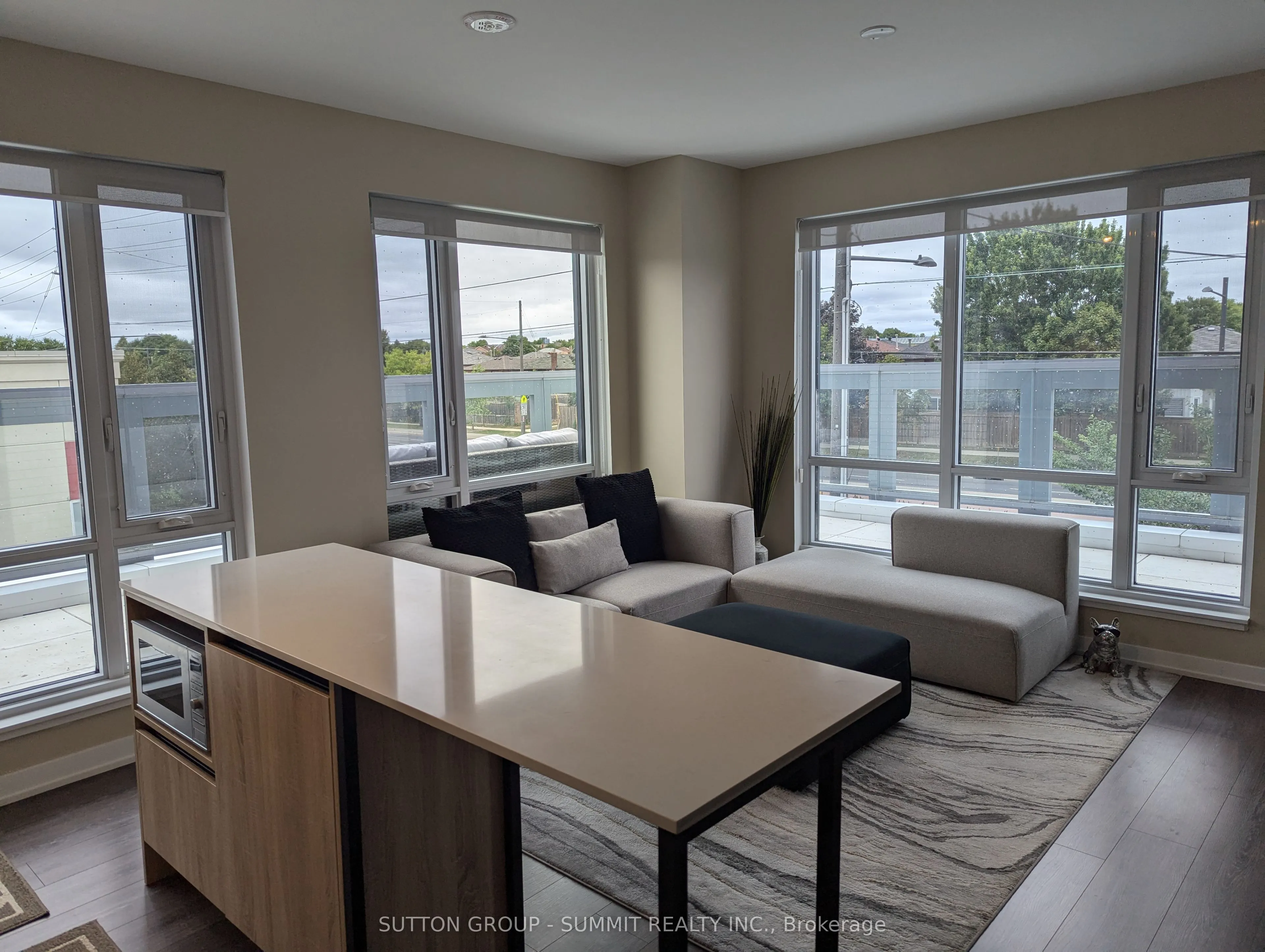 7950 BATHURST Street, #204