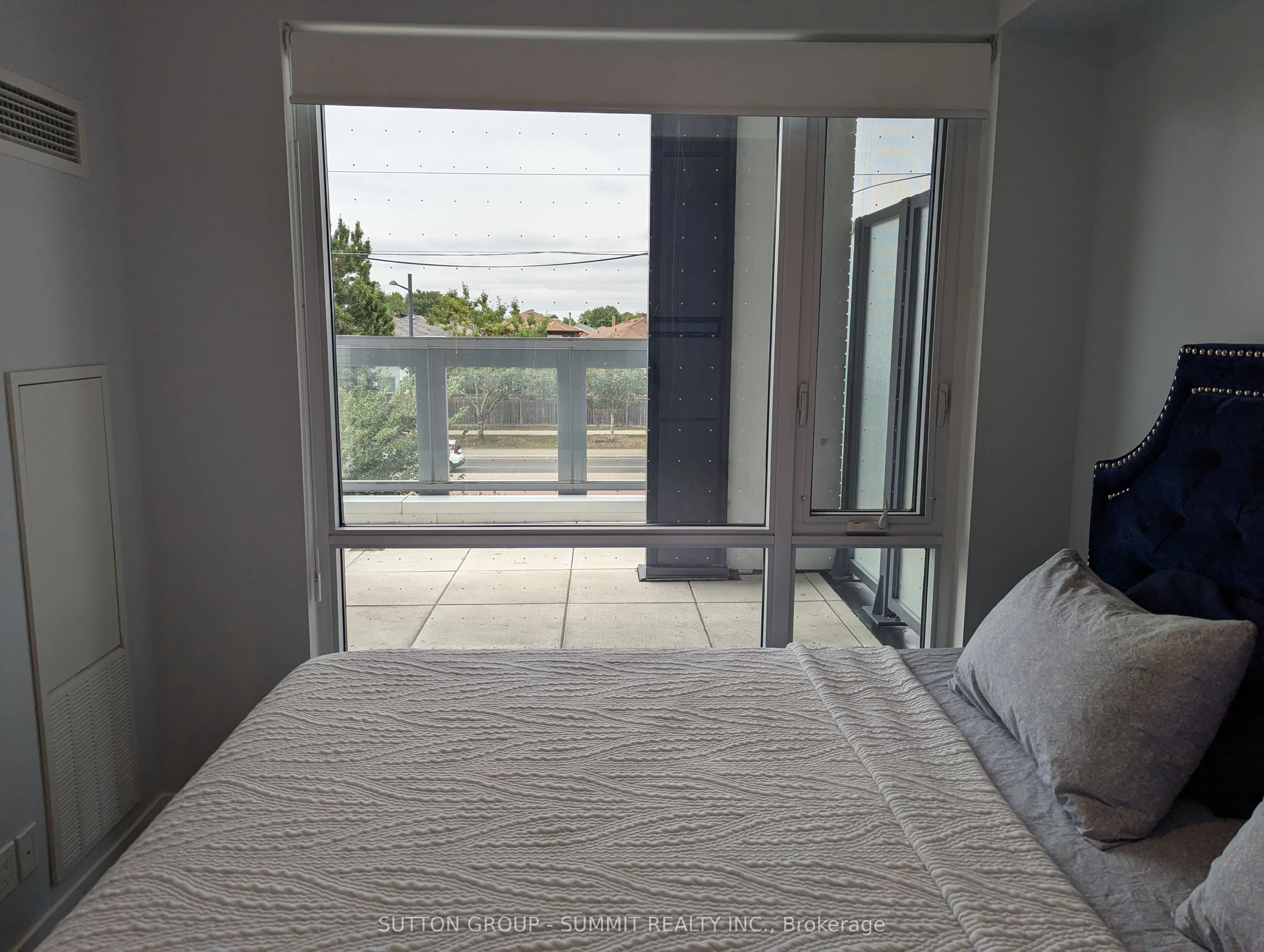 7950 BATHURST Street, #204