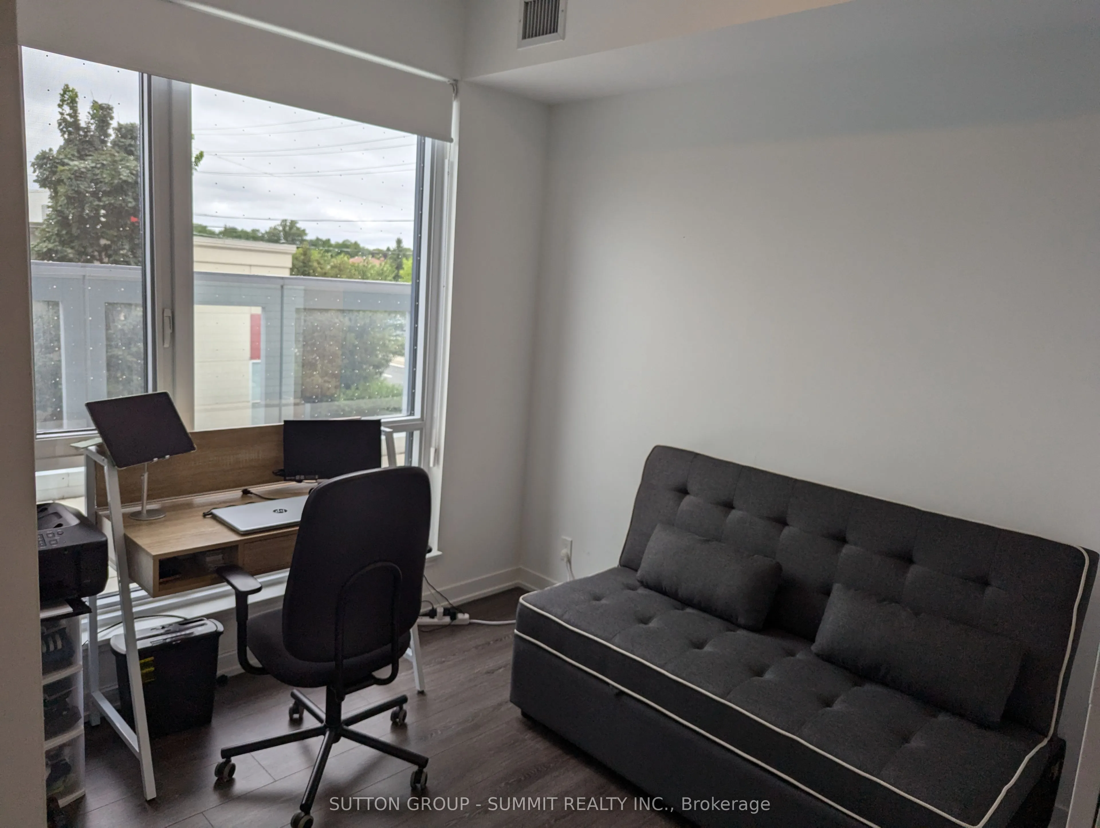 7950 BATHURST Street, #204