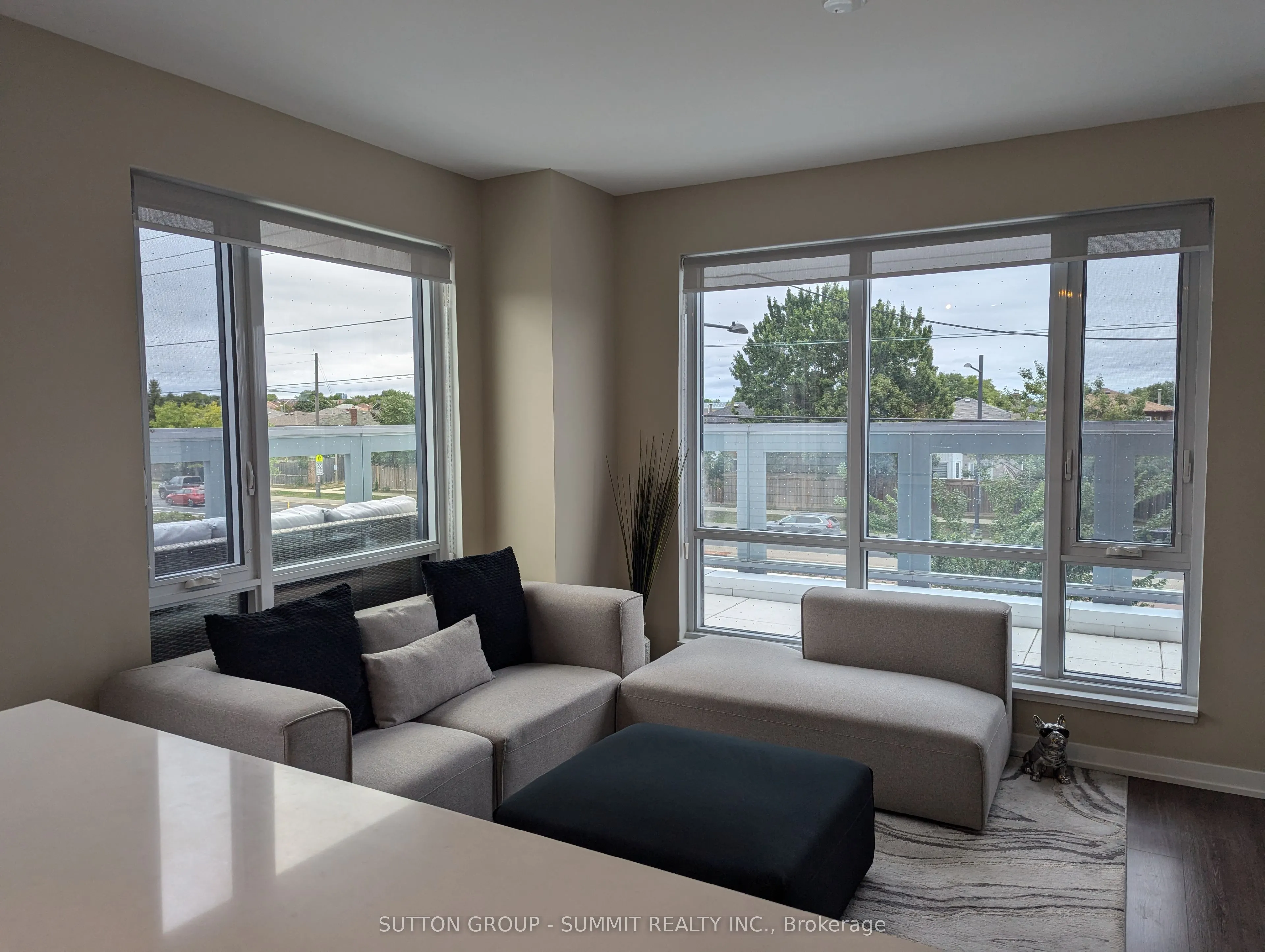 7950 BATHURST Street, #204