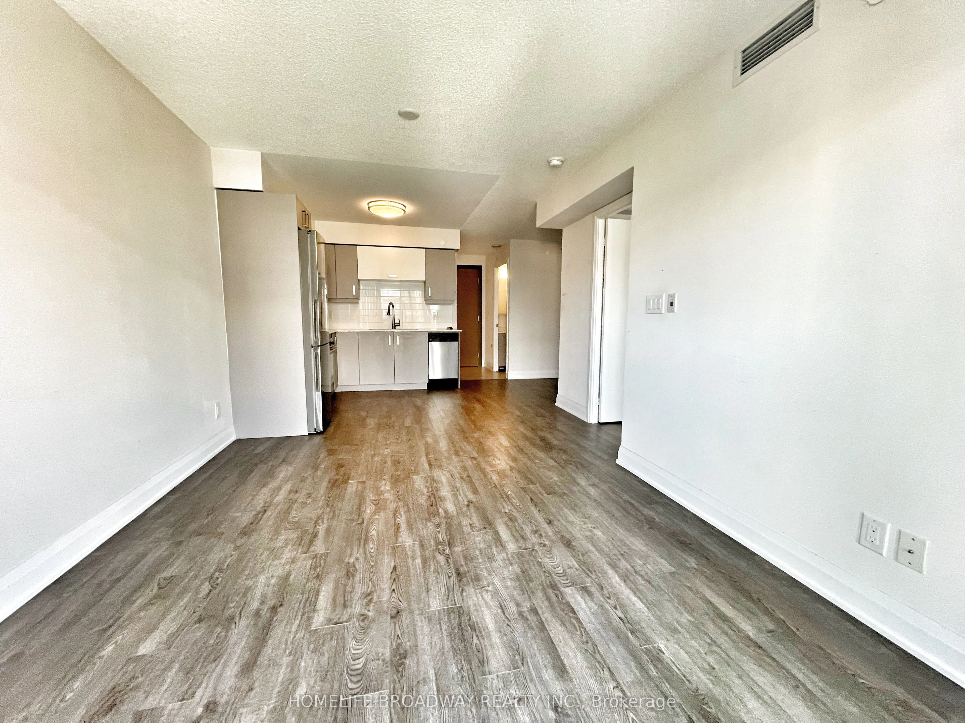 18 Uptown Drive, #606