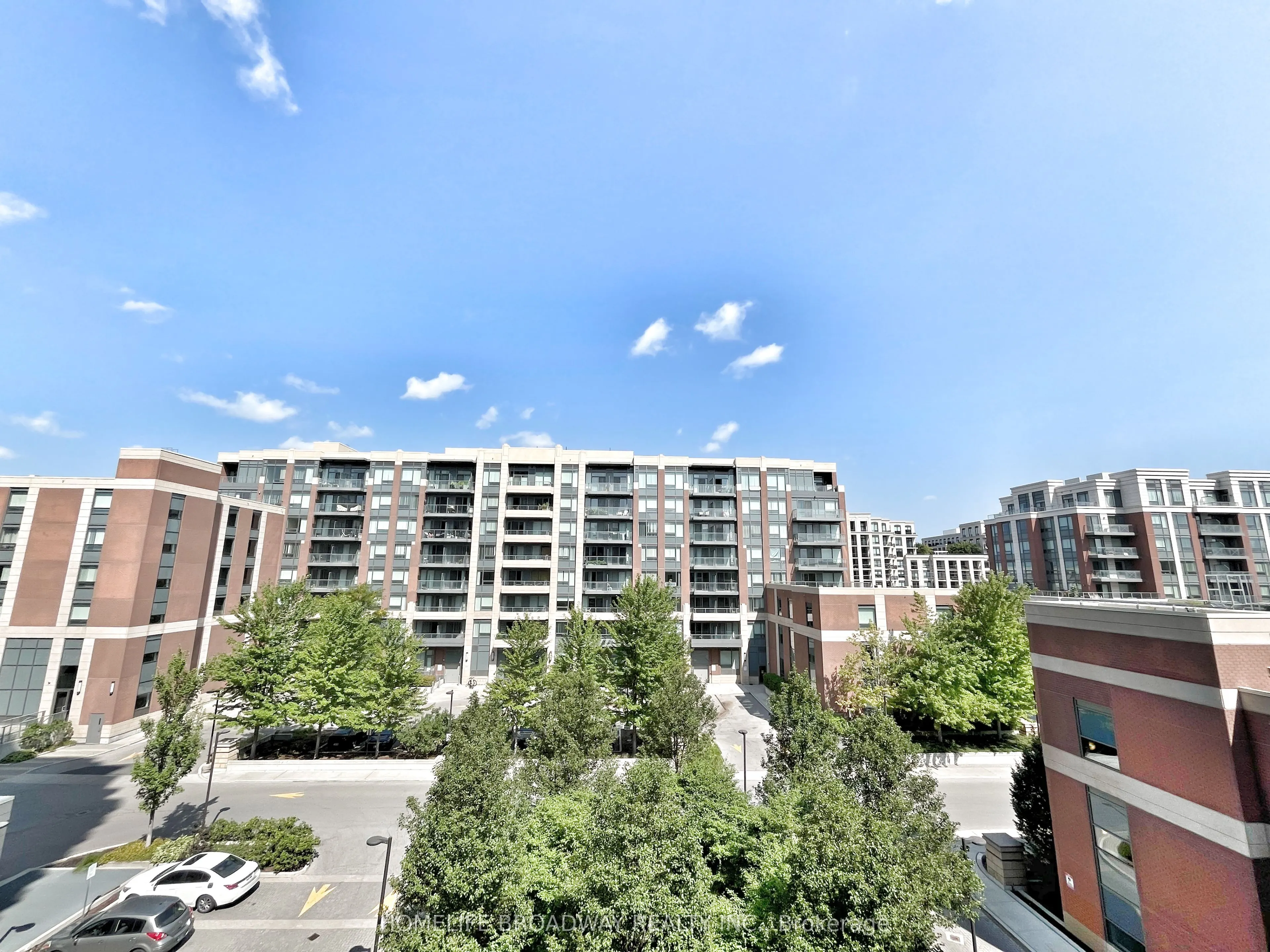 18 Uptown Drive, #606