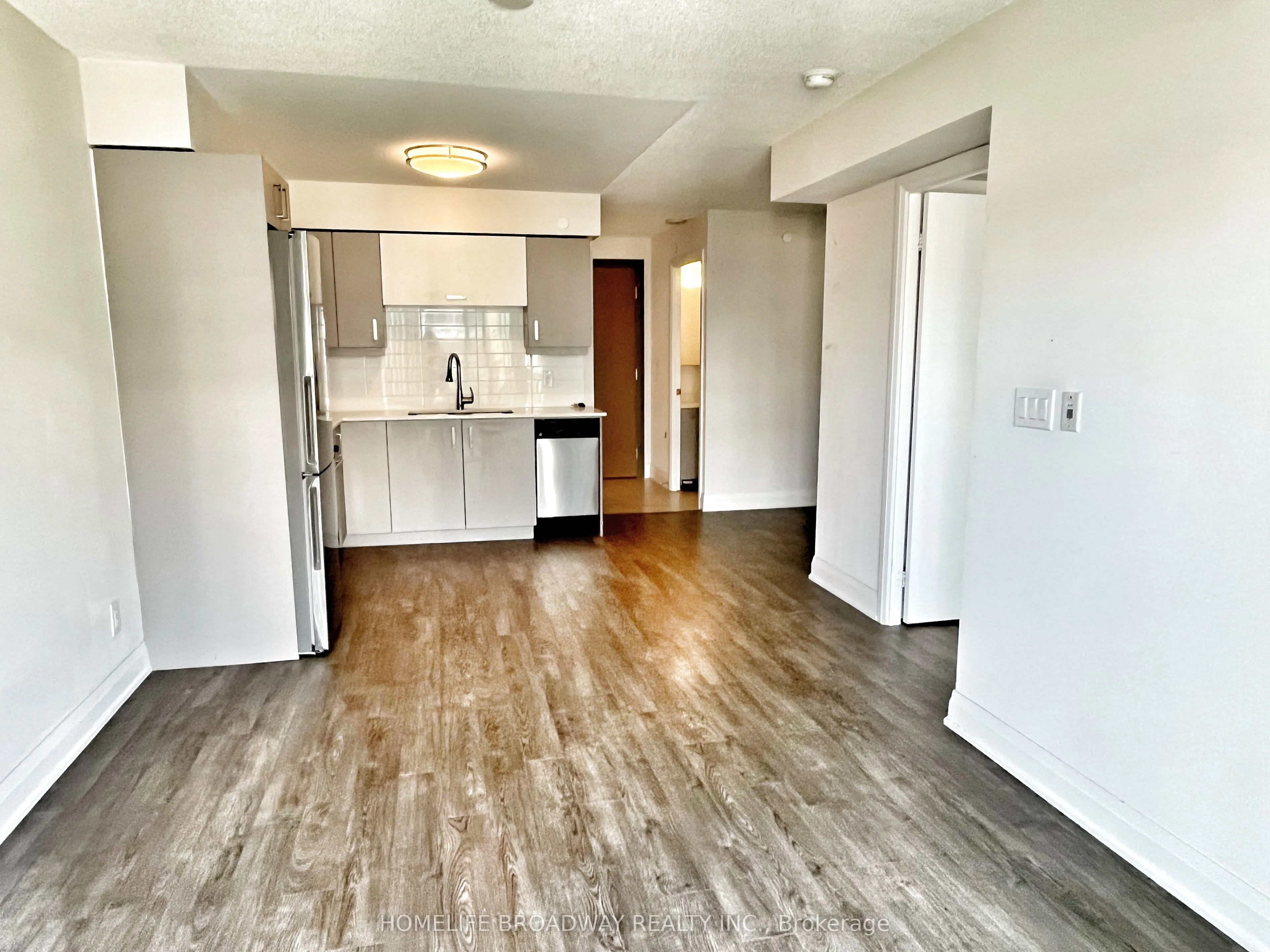 18 Uptown Drive, #606