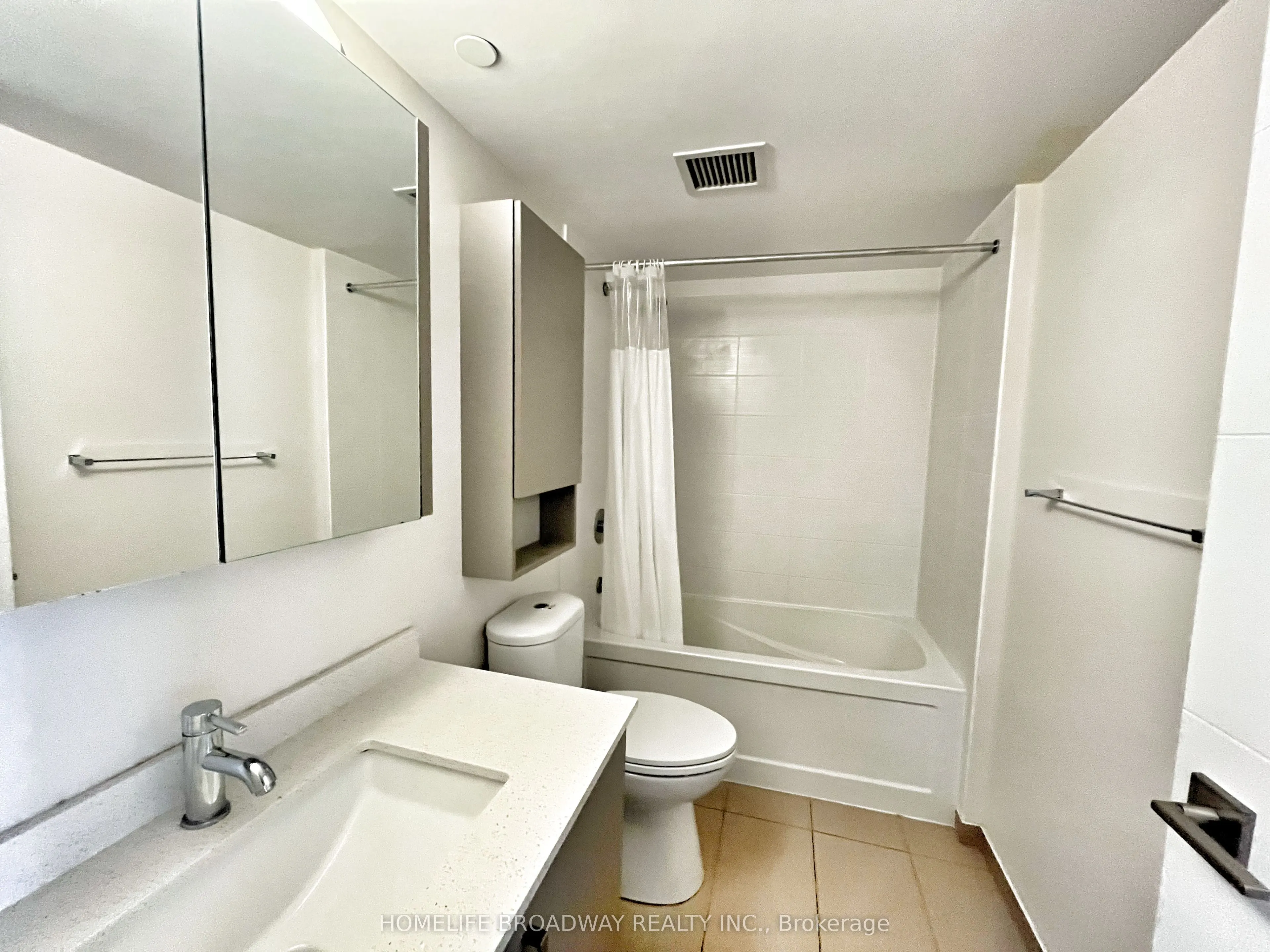 18 Uptown Drive, #606