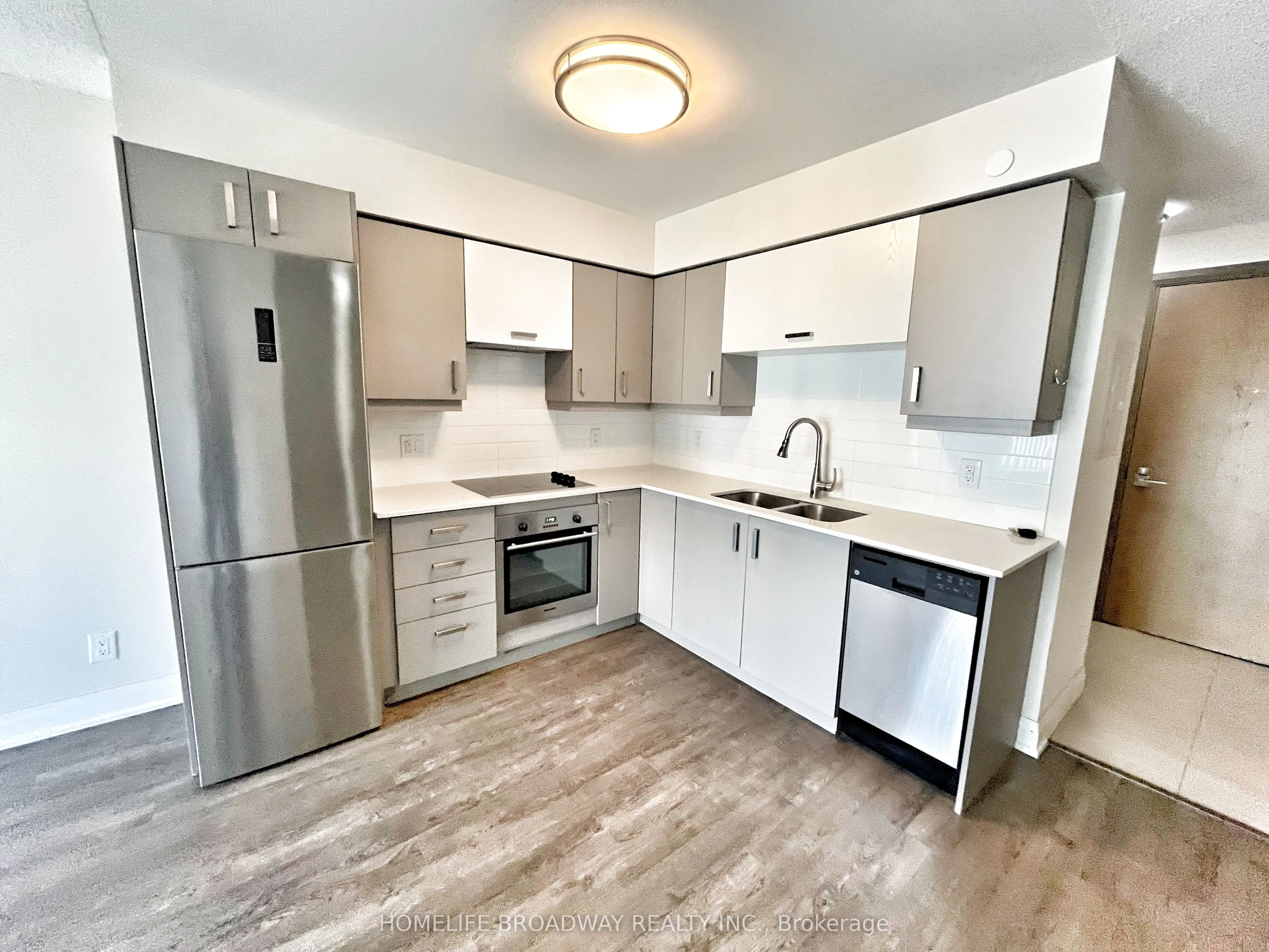 18 Uptown Drive, #606
