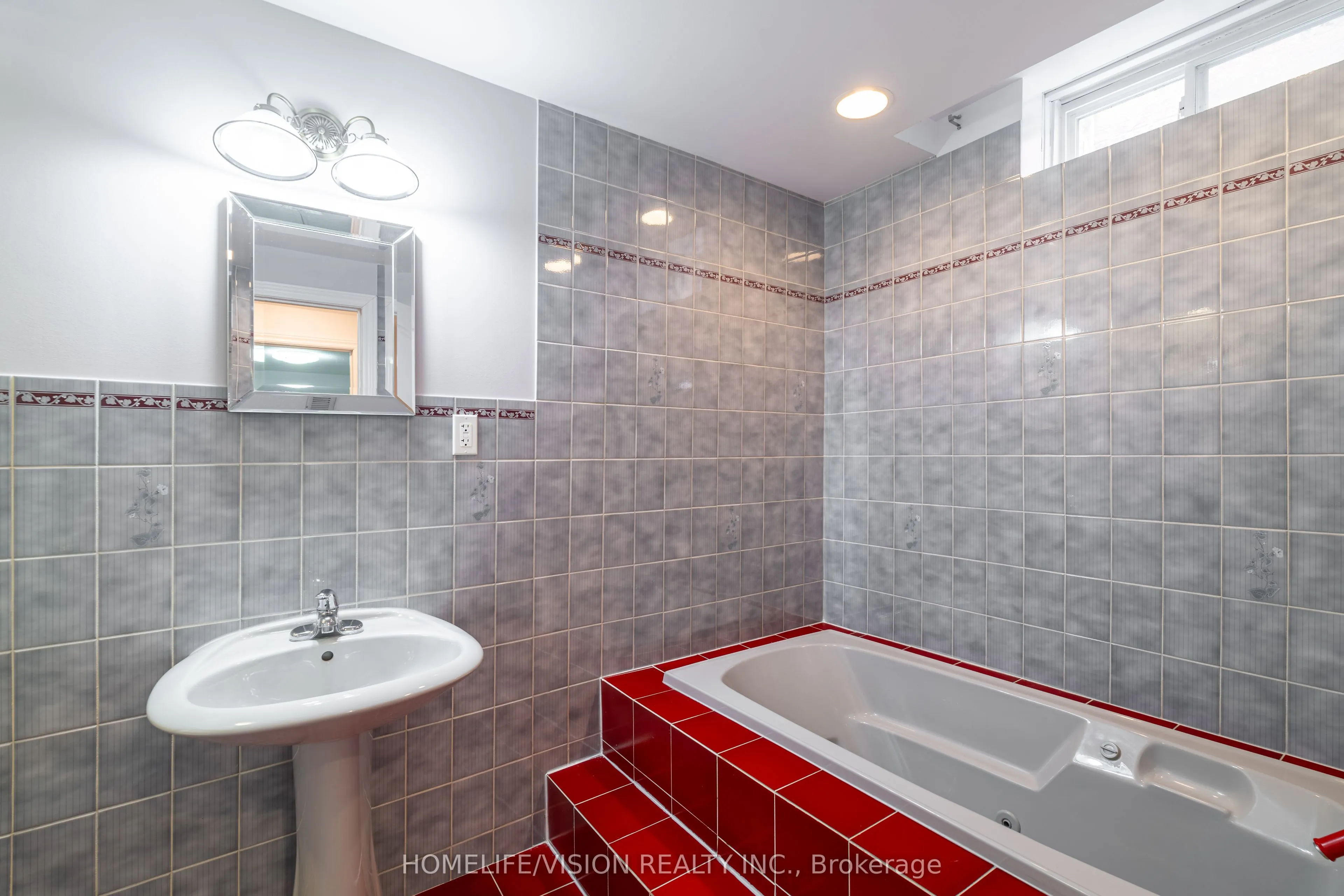 32 Mountfield Crescent