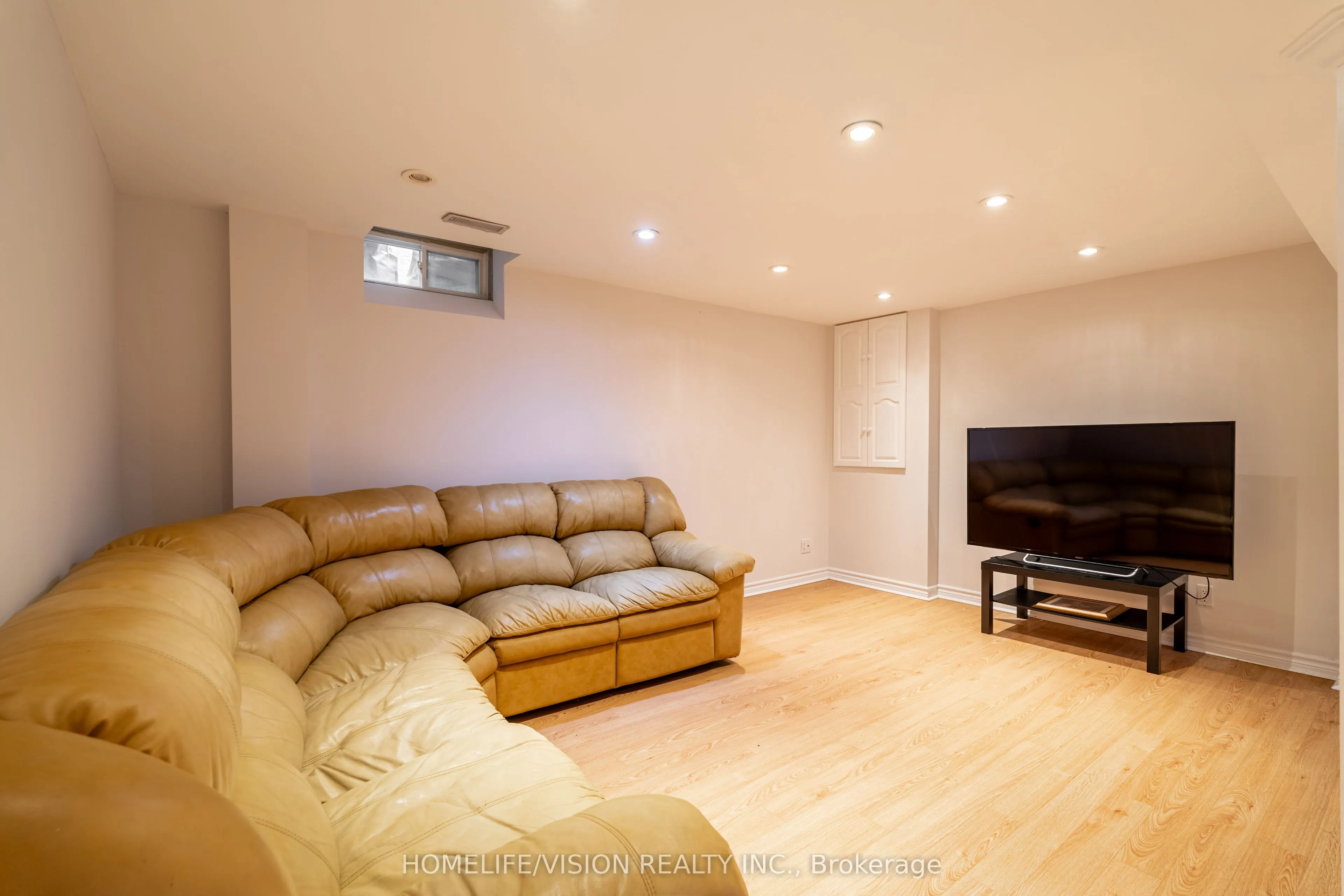 32 Mountfield Crescent