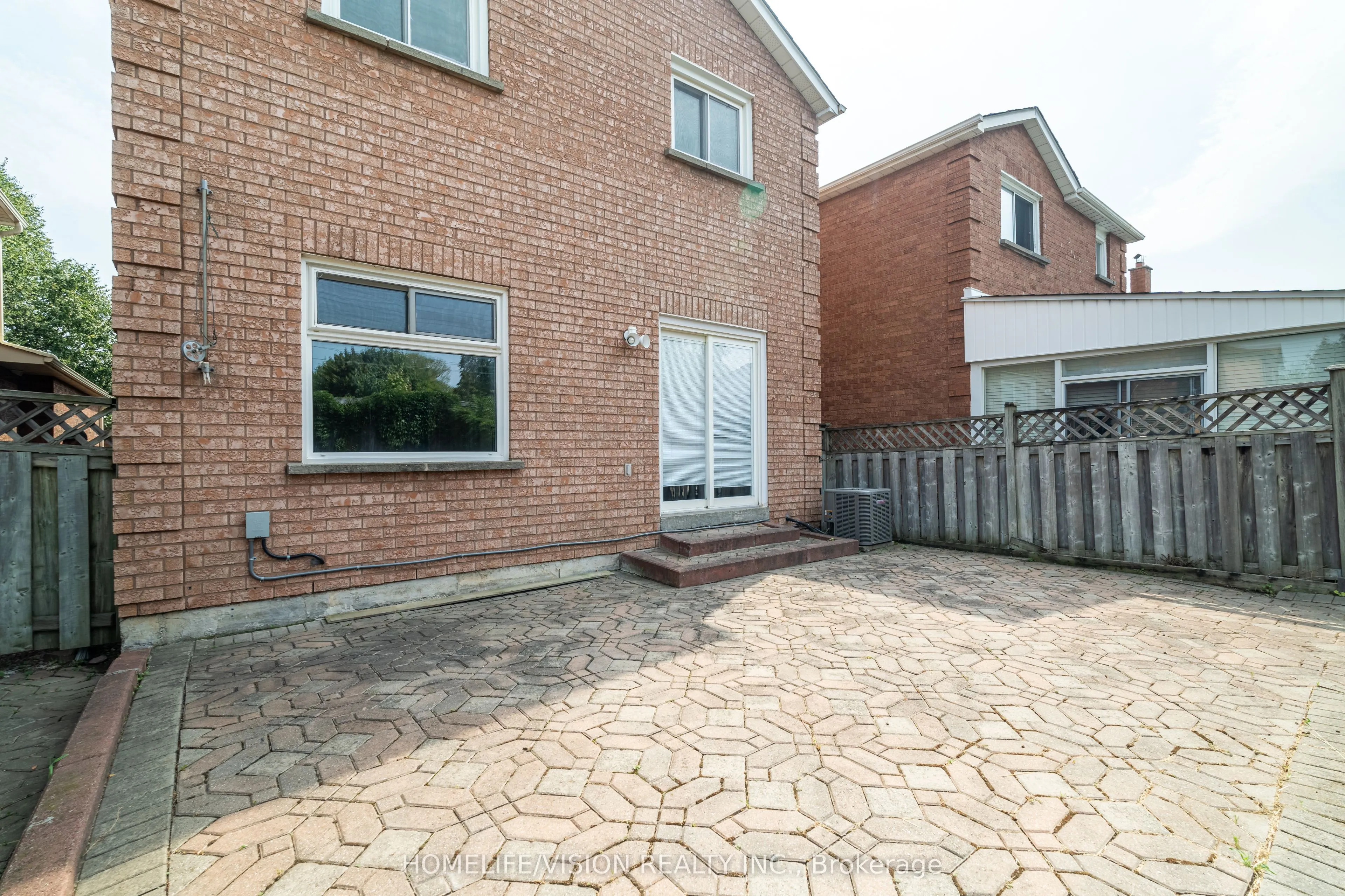 32 Mountfield Crescent