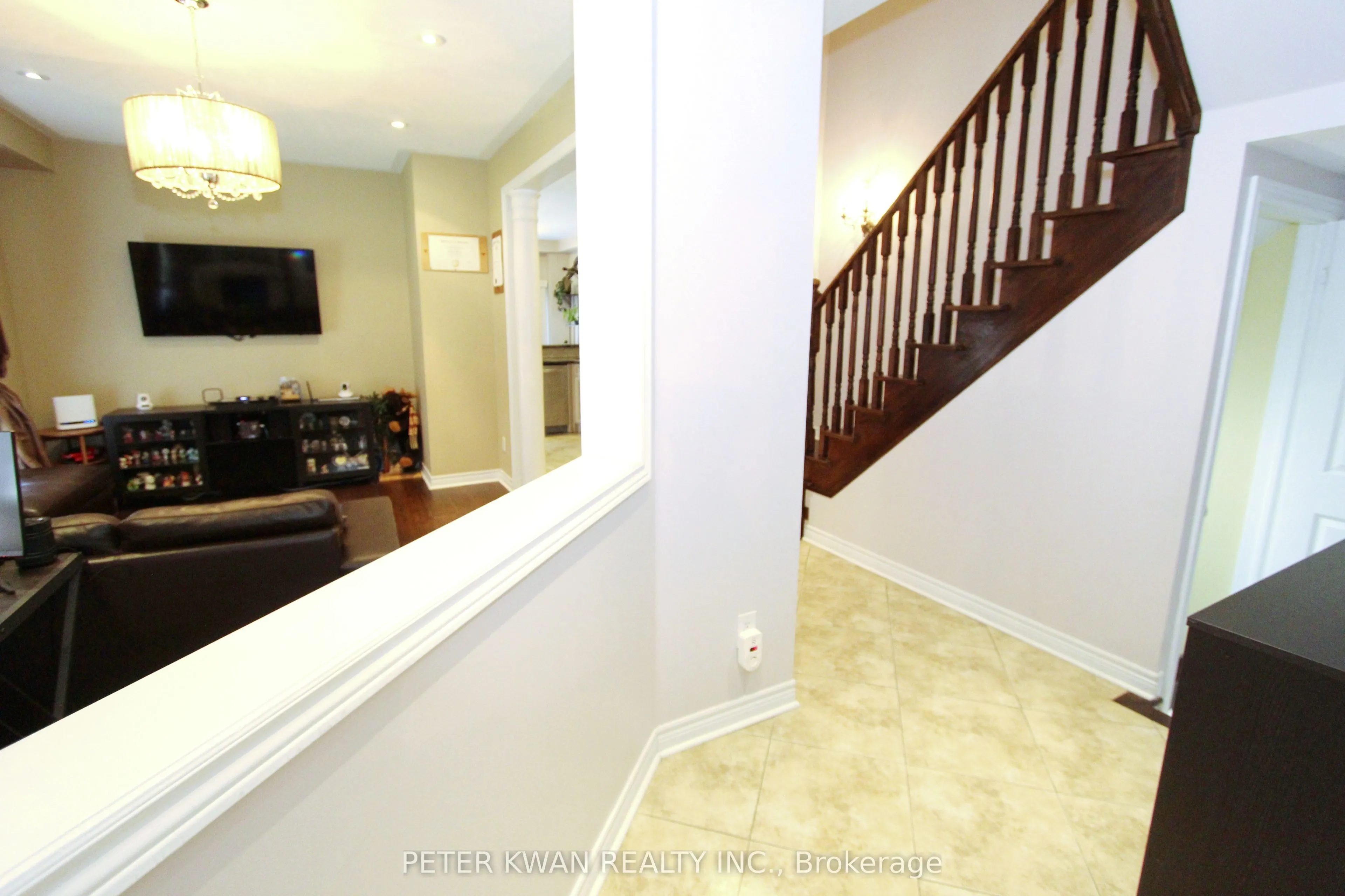 121 Warbler Avenue