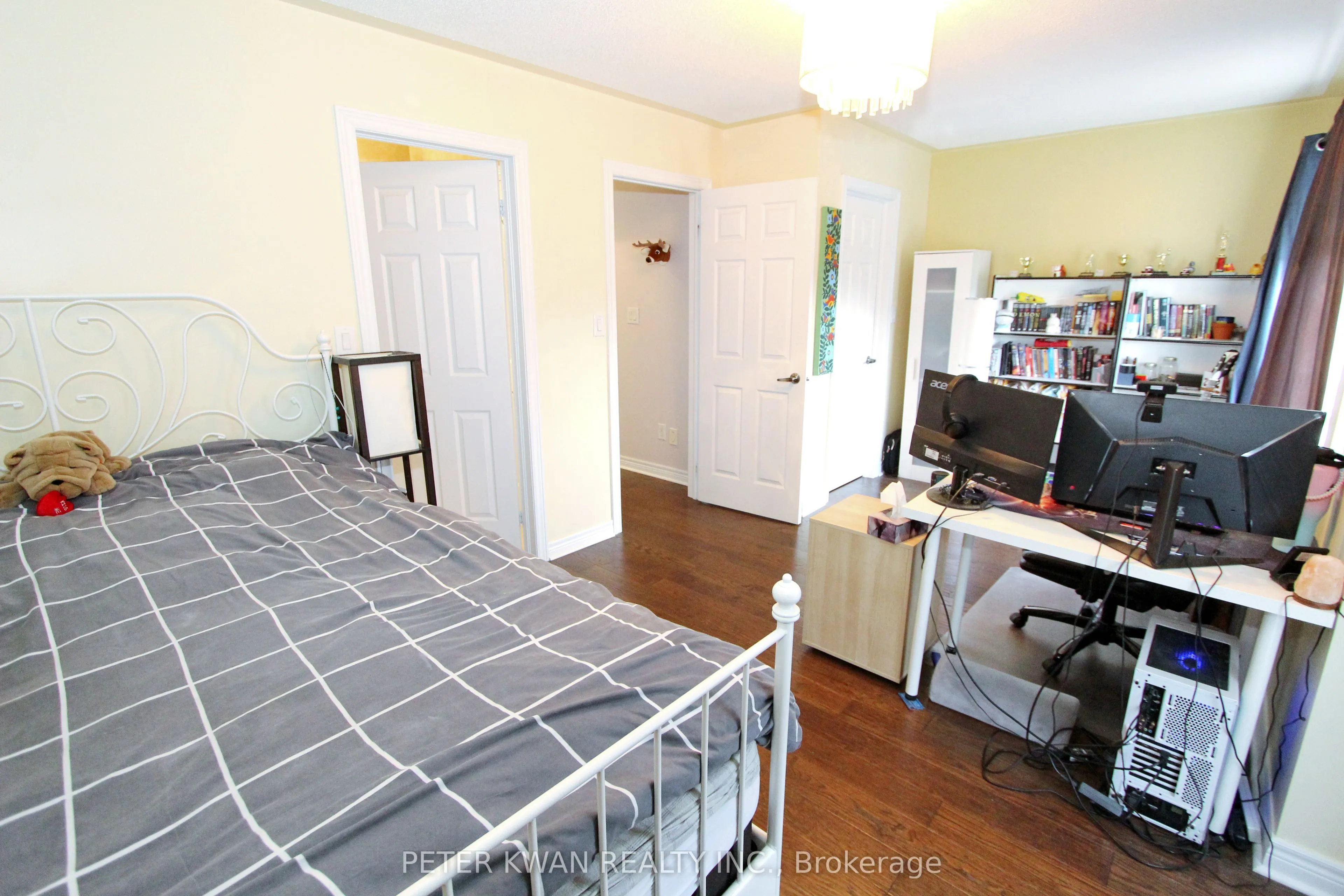 121 Warbler Avenue