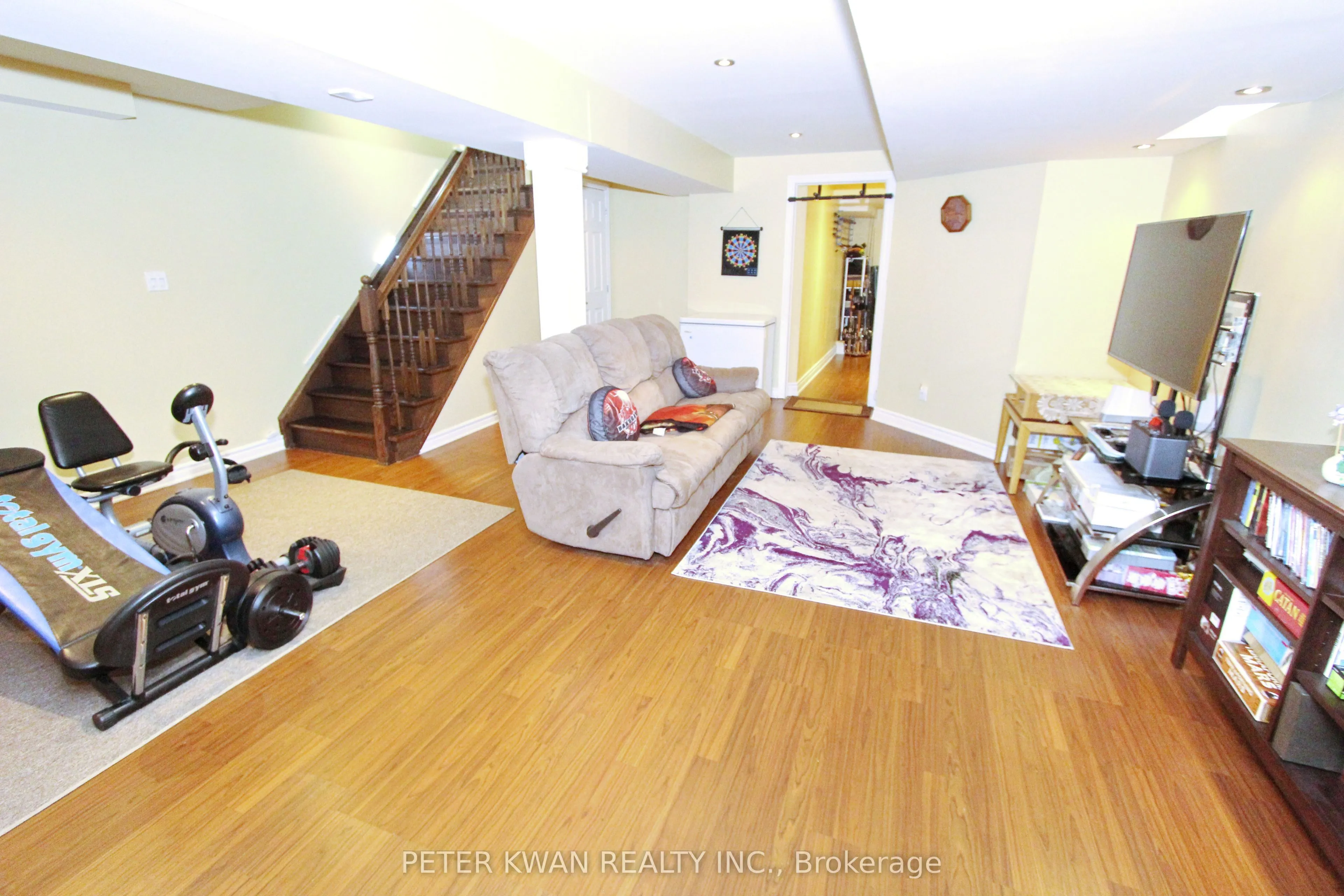 121 Warbler Avenue