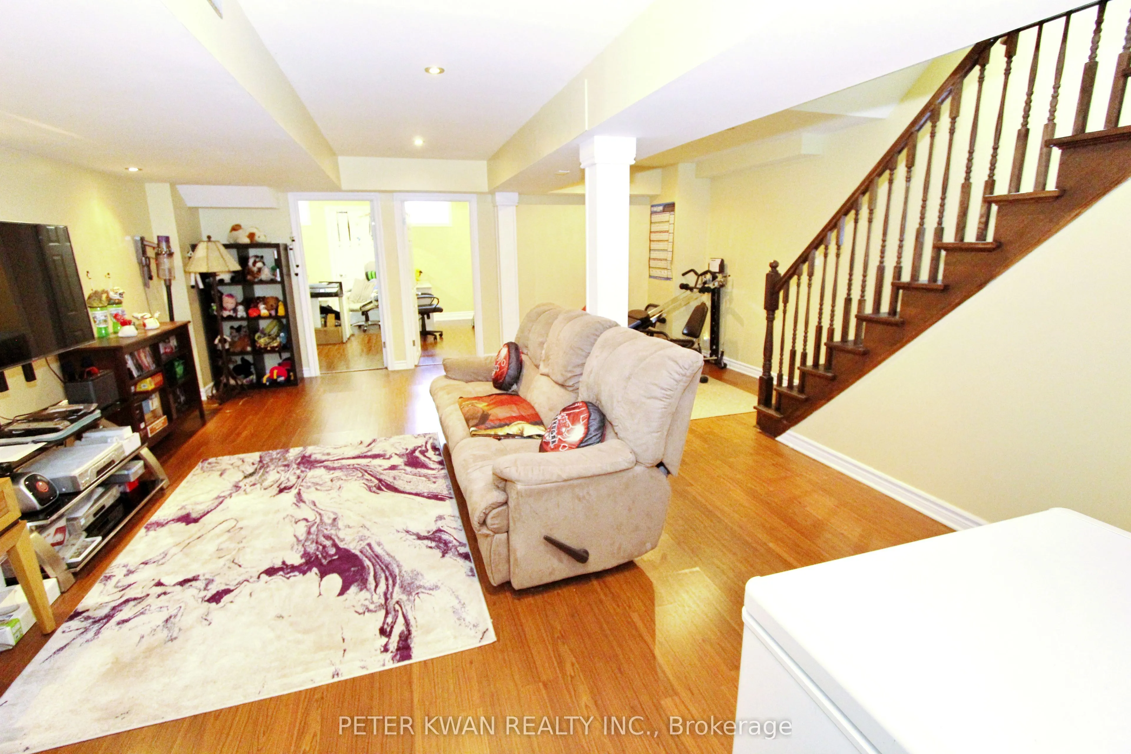 121 Warbler Avenue