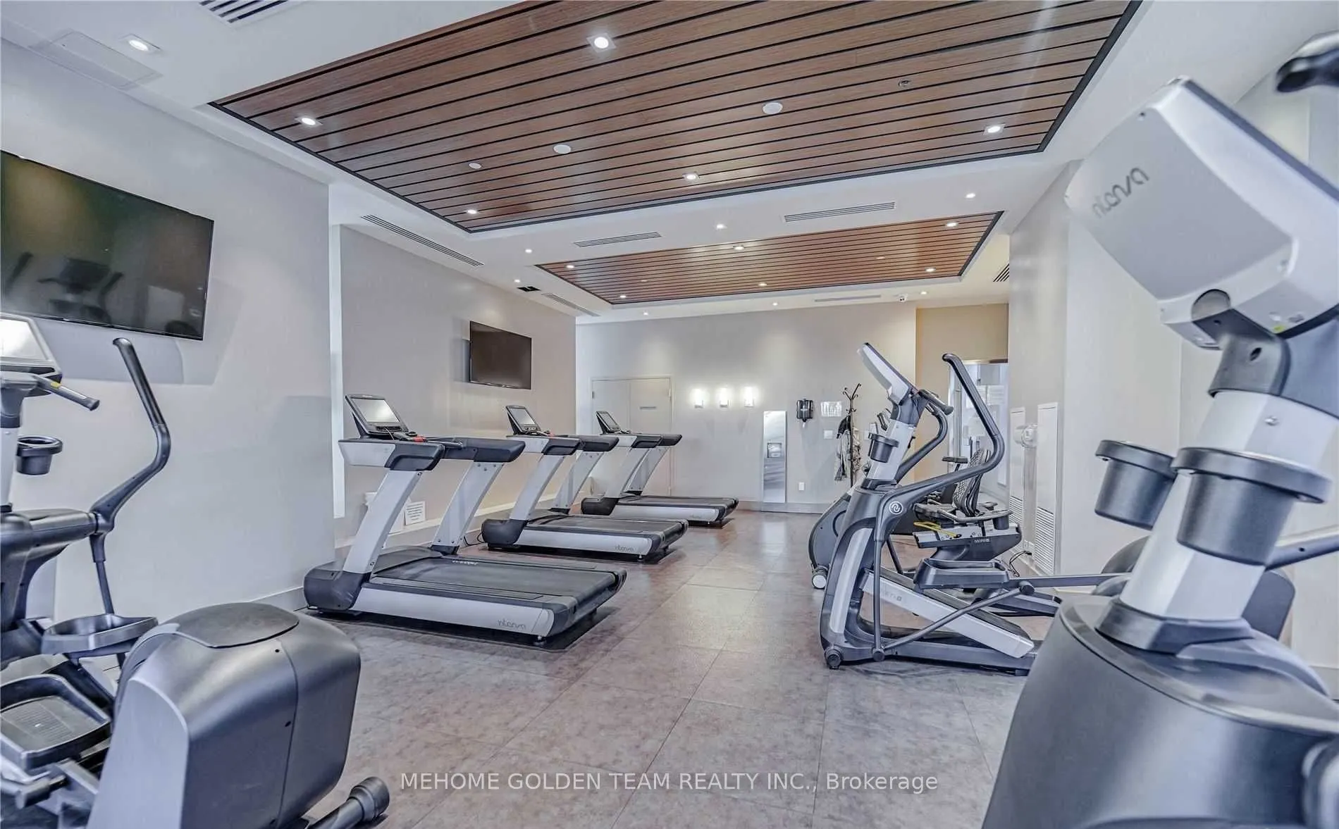 9600 Yonge Street, #218B