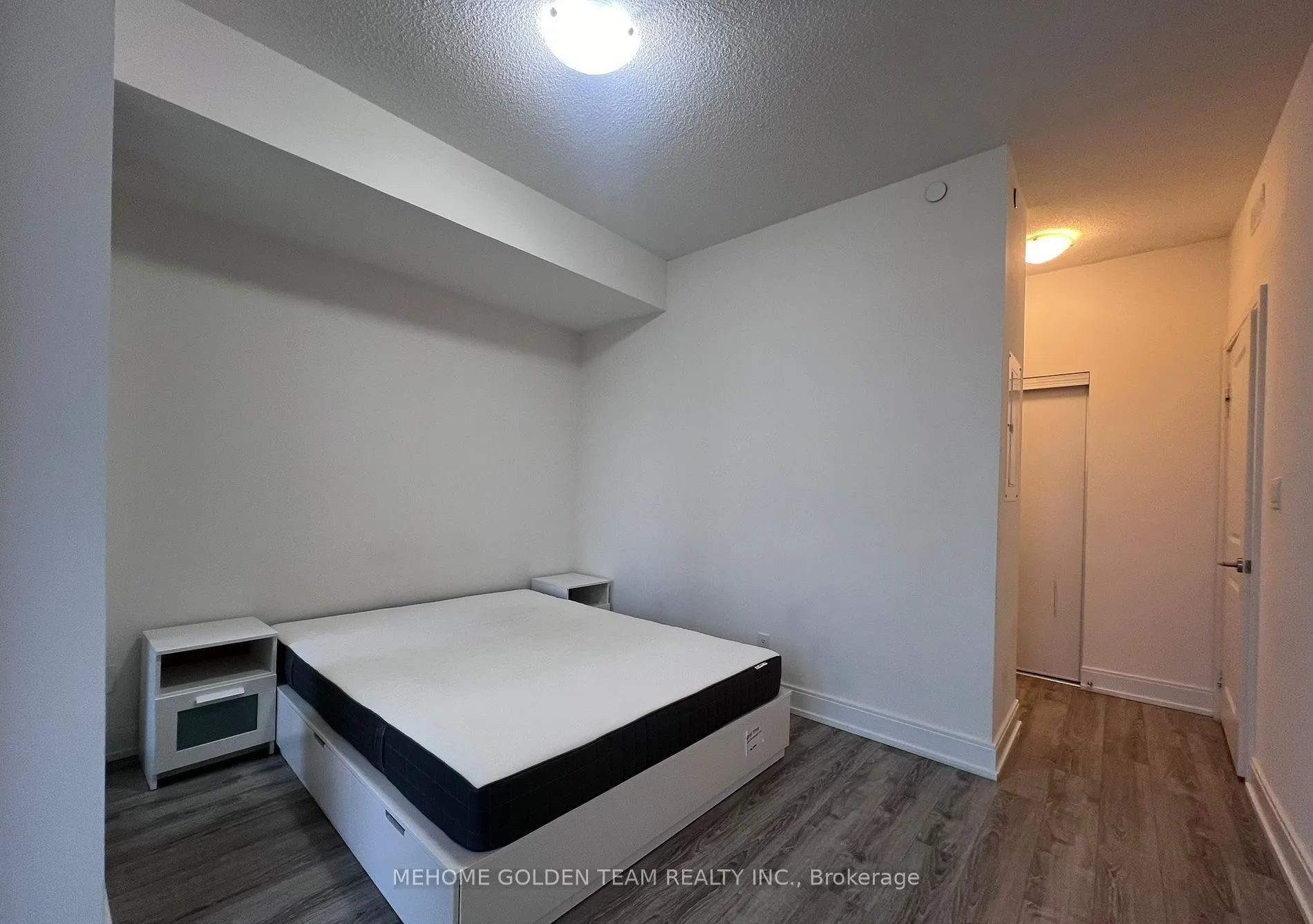 9600 Yonge Street, #218B