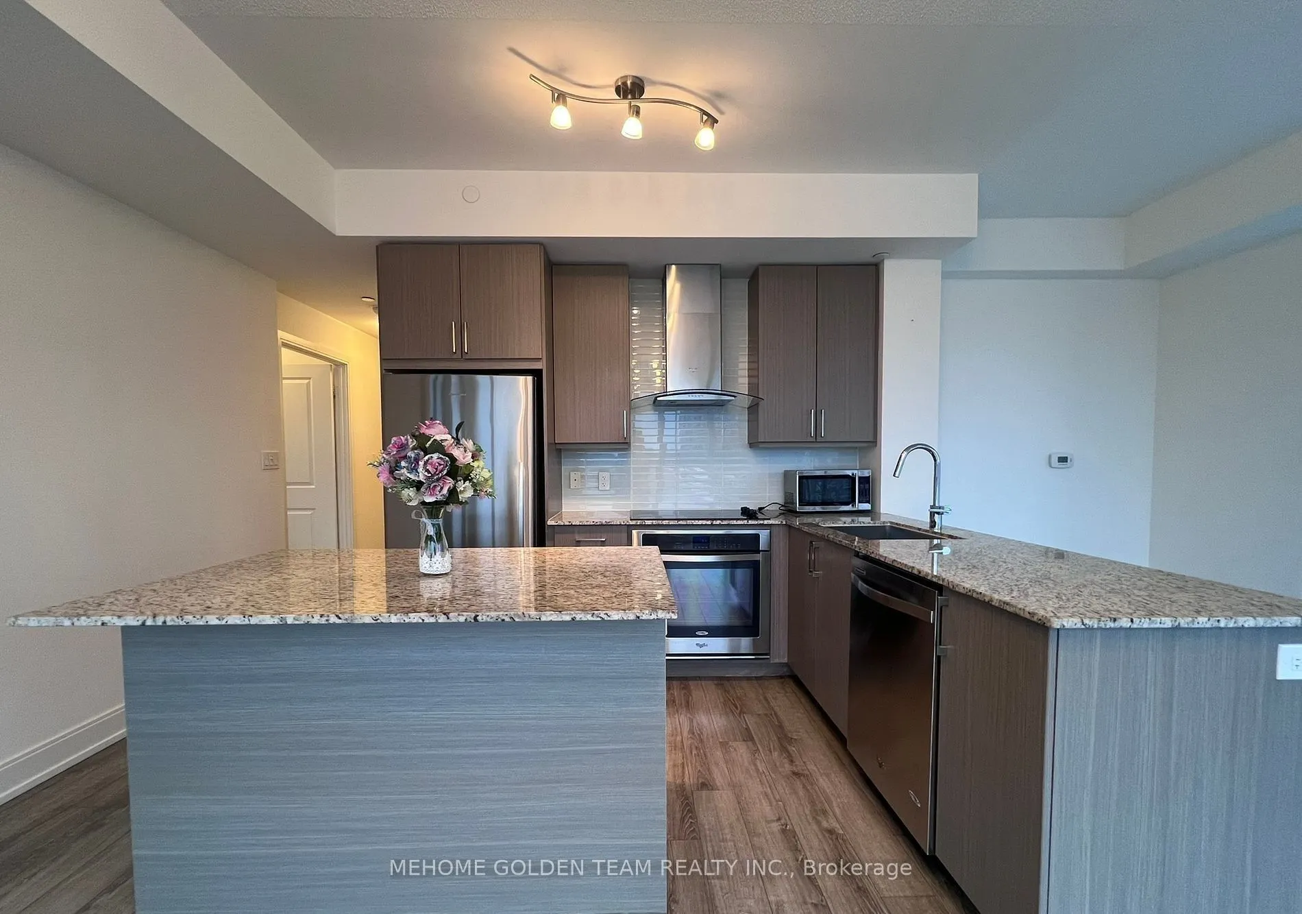 9600 Yonge Street, #218B