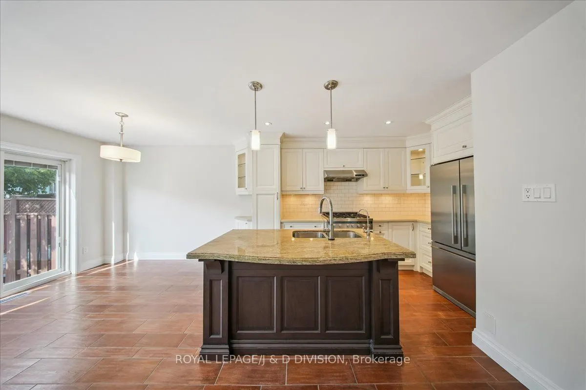 206 Kelso Crescent
