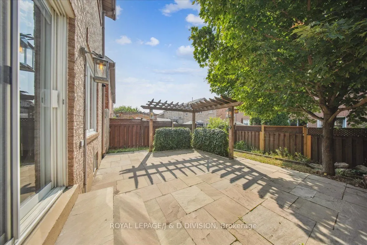 206 Kelso Crescent
