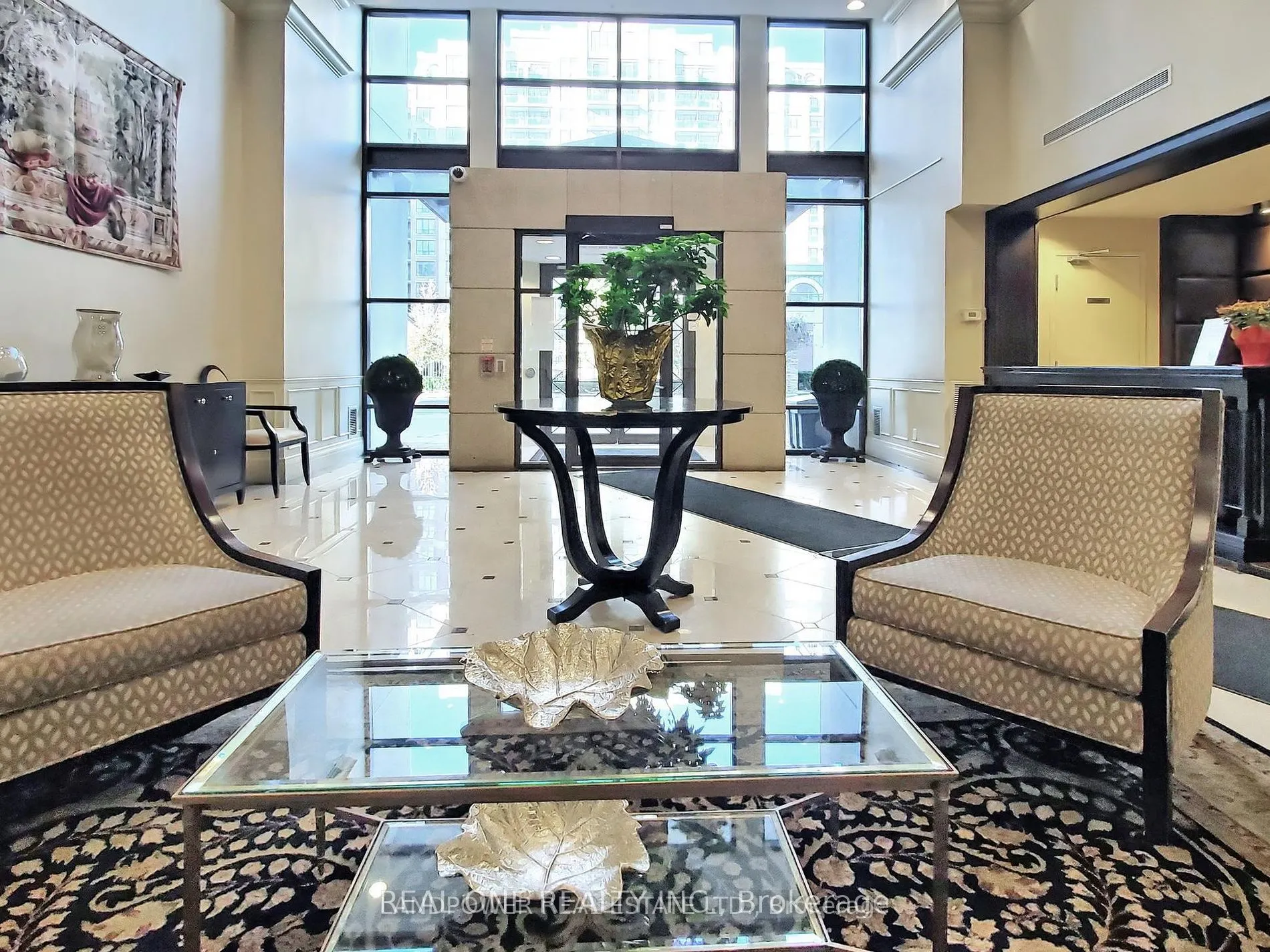 310 Red Maple Road, #1203