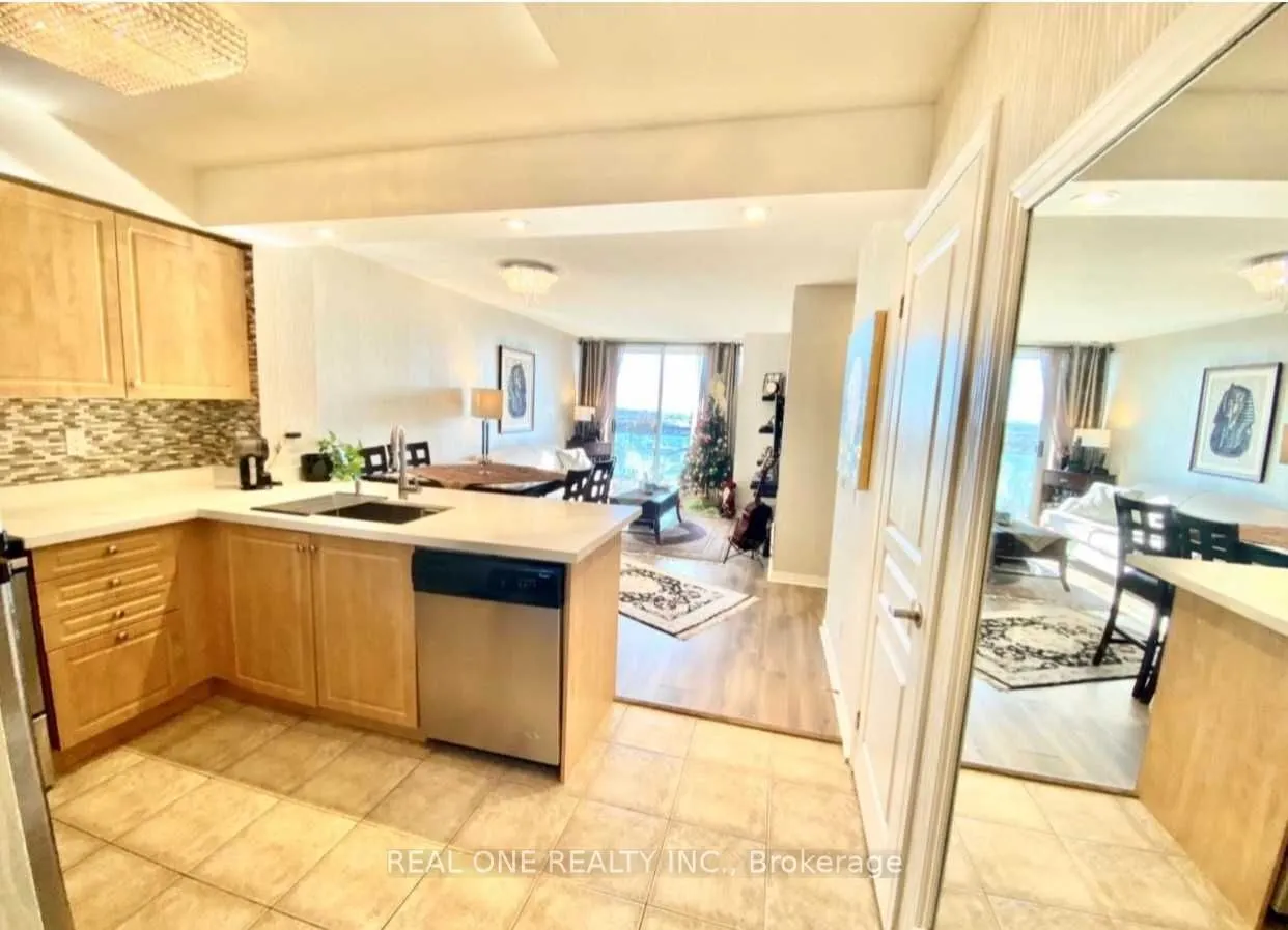 310 Red Maple Road, #1203