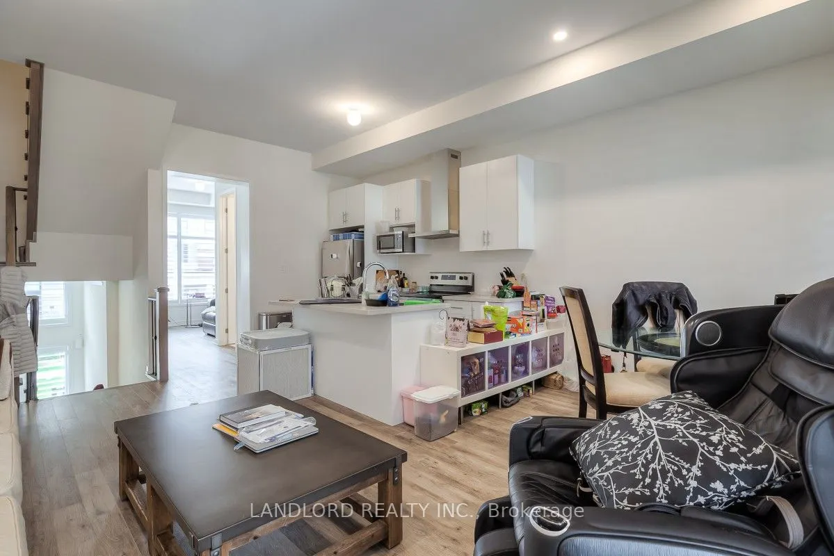 44 Armillo Place, #04