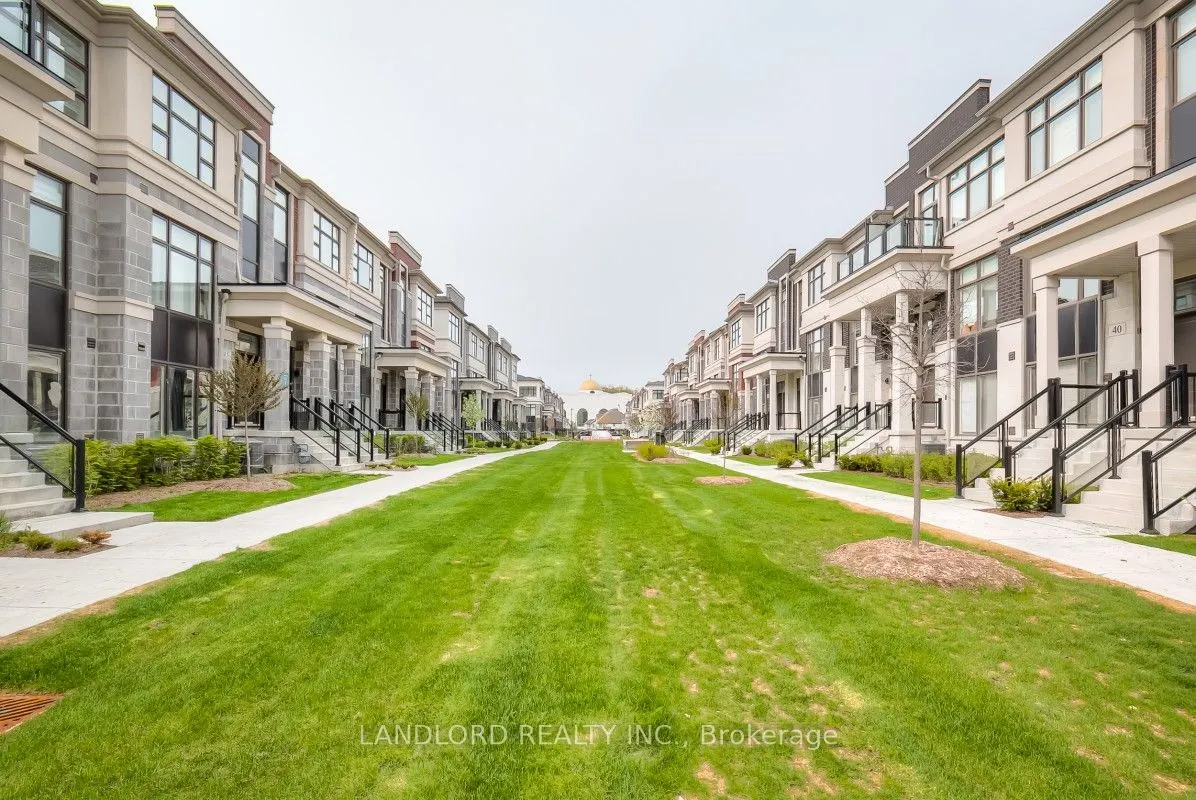 44 Armillo Place, #04