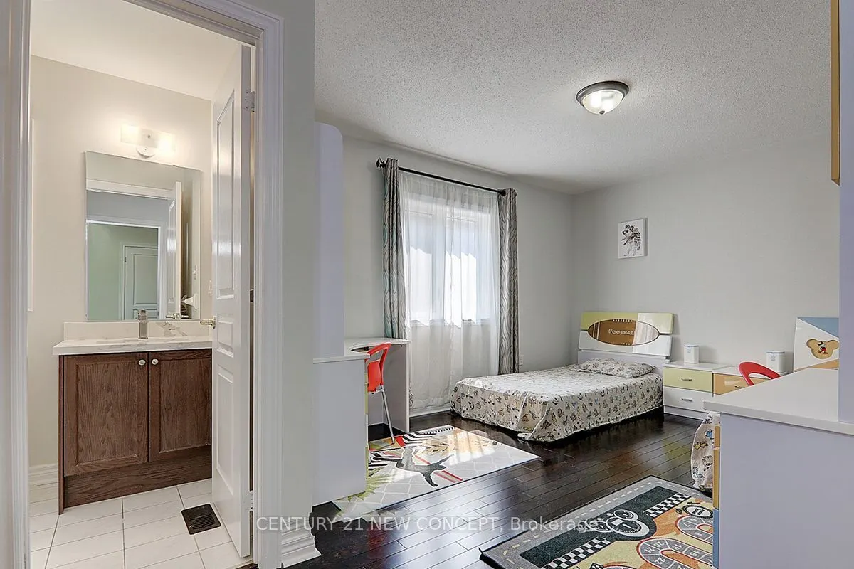881 Memorial Circle
