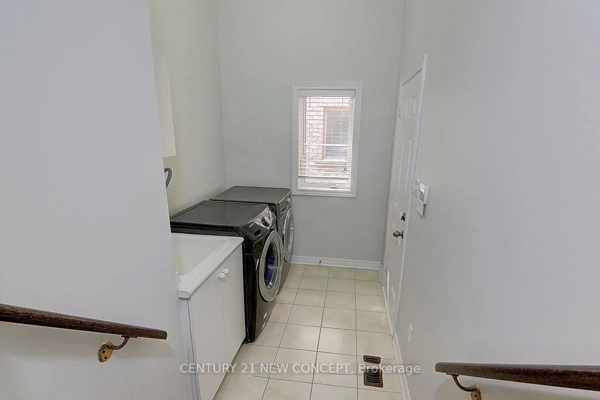 881 Memorial Circle