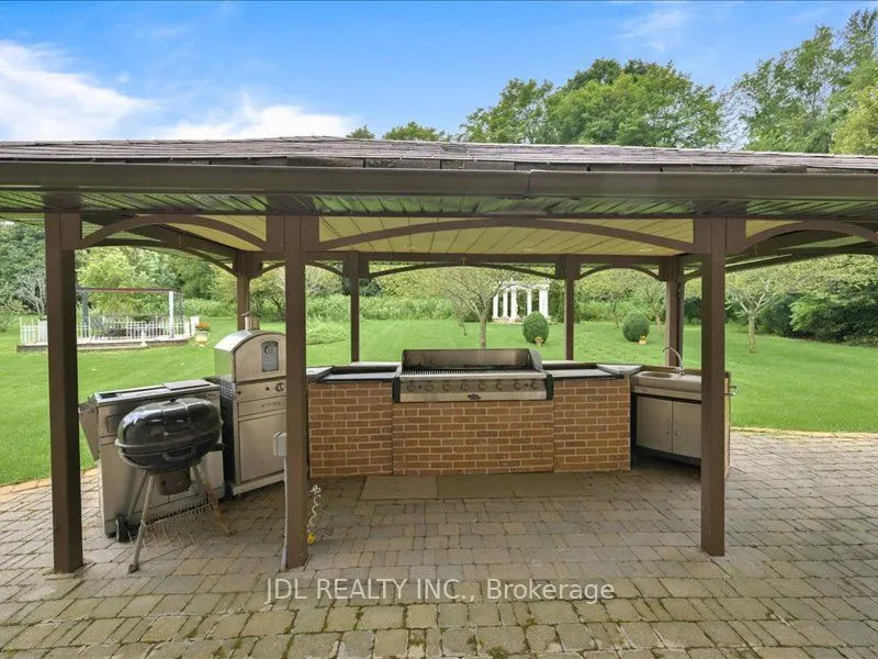 15 Lake Woods Drive