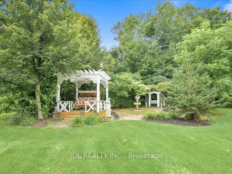 15 Lake Woods Drive
